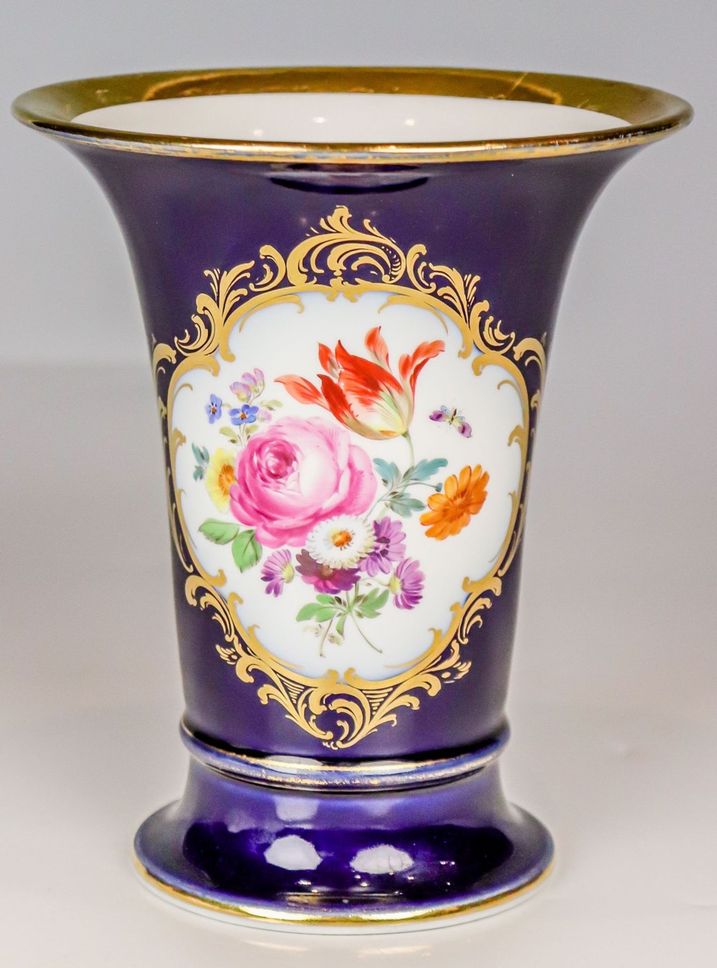 Kelchvase mit Kobaltfond Meissen, um 1924/34