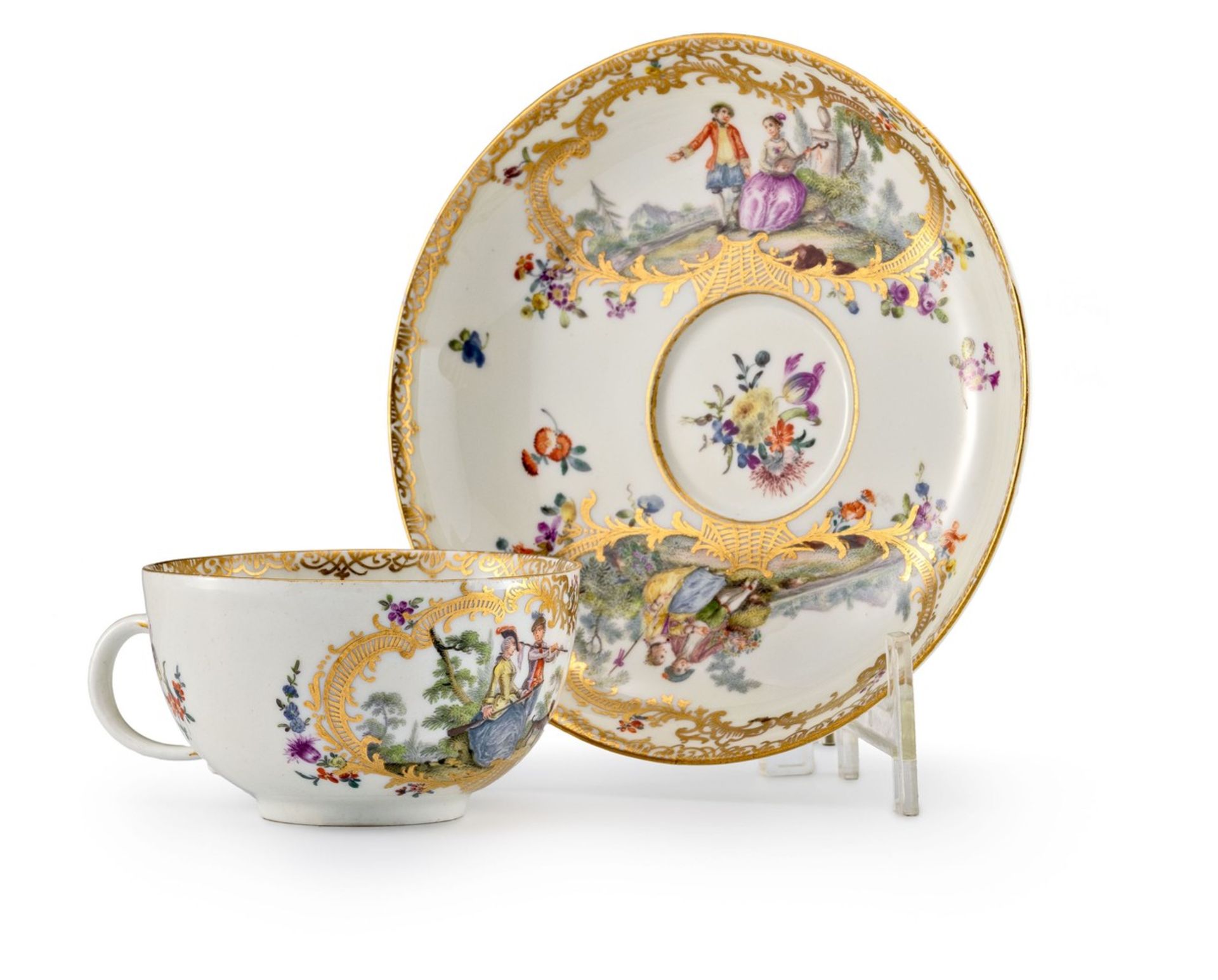 Tasse und Untertasse mit Watteaumalerei Meissen, um 1745, die Malerei Johann Benjamin Wenzel zugesch