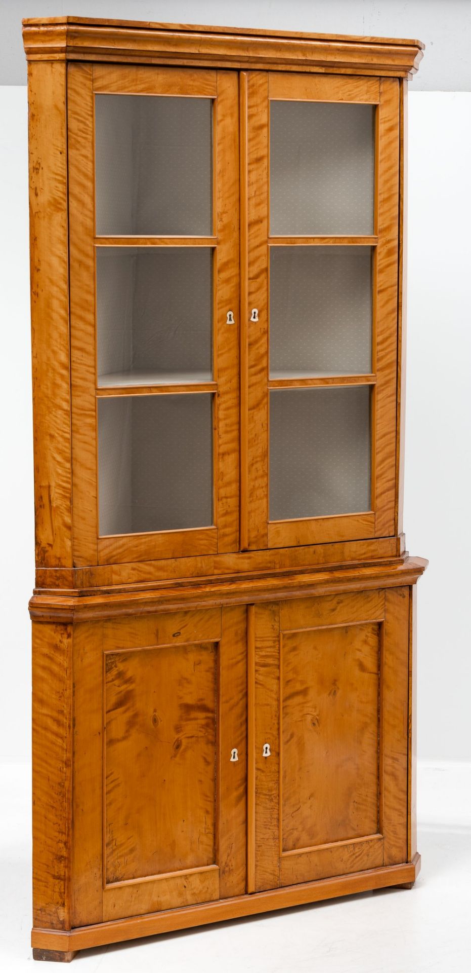 Biedermeier-Eckschrank  Norddeutsch, um 1820 - Bild 2 aus 3