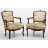 Ein Paar Sessel im Barockstil