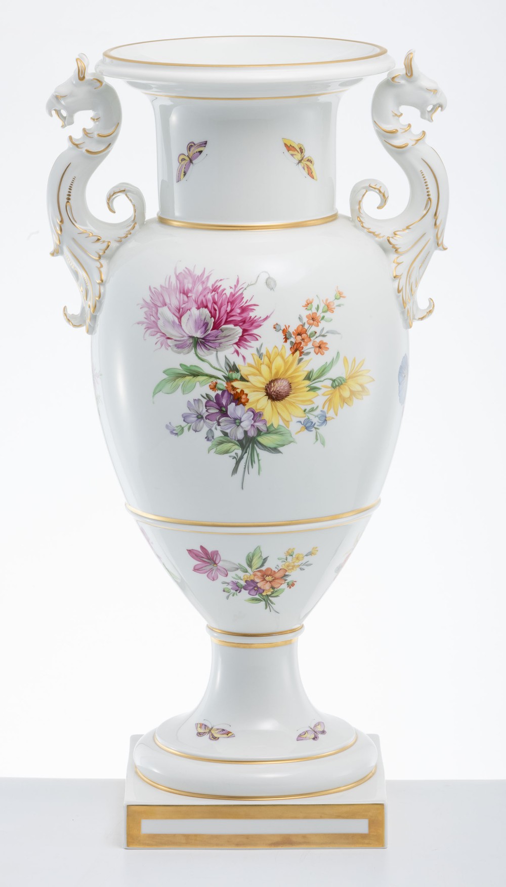 Französische Vase mit Greifenhenkeln KPM Berlin, um 1962/92 - Image 3 of 5