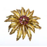 Chrysanthemen-Goldbrosche