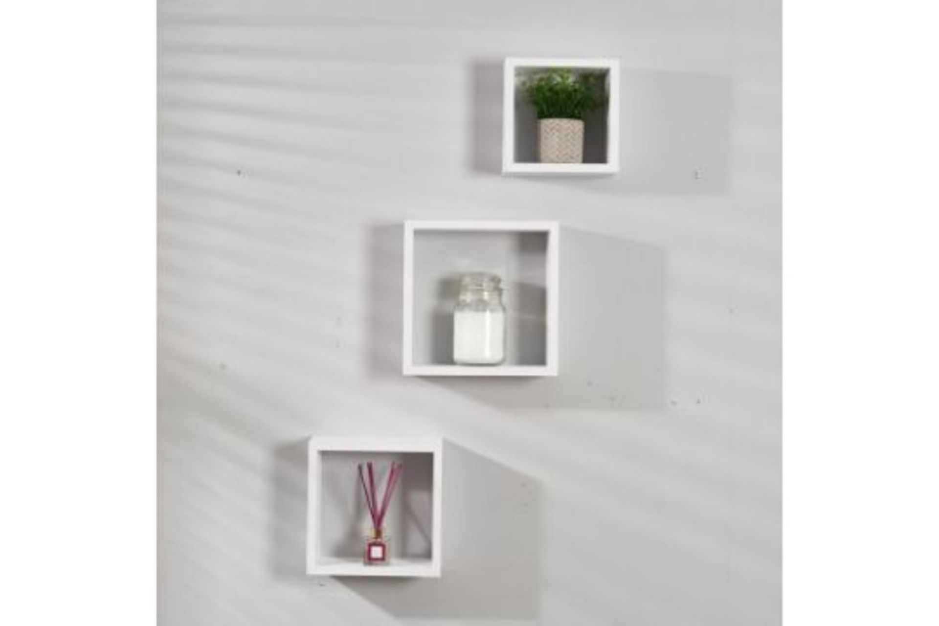 RRP £11.99 - New Set Of Three White Cube Shelves 27cm, 24cm & 21cm Cube