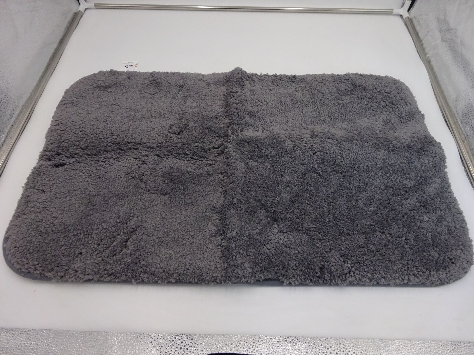 NEW GREY BATH MAT