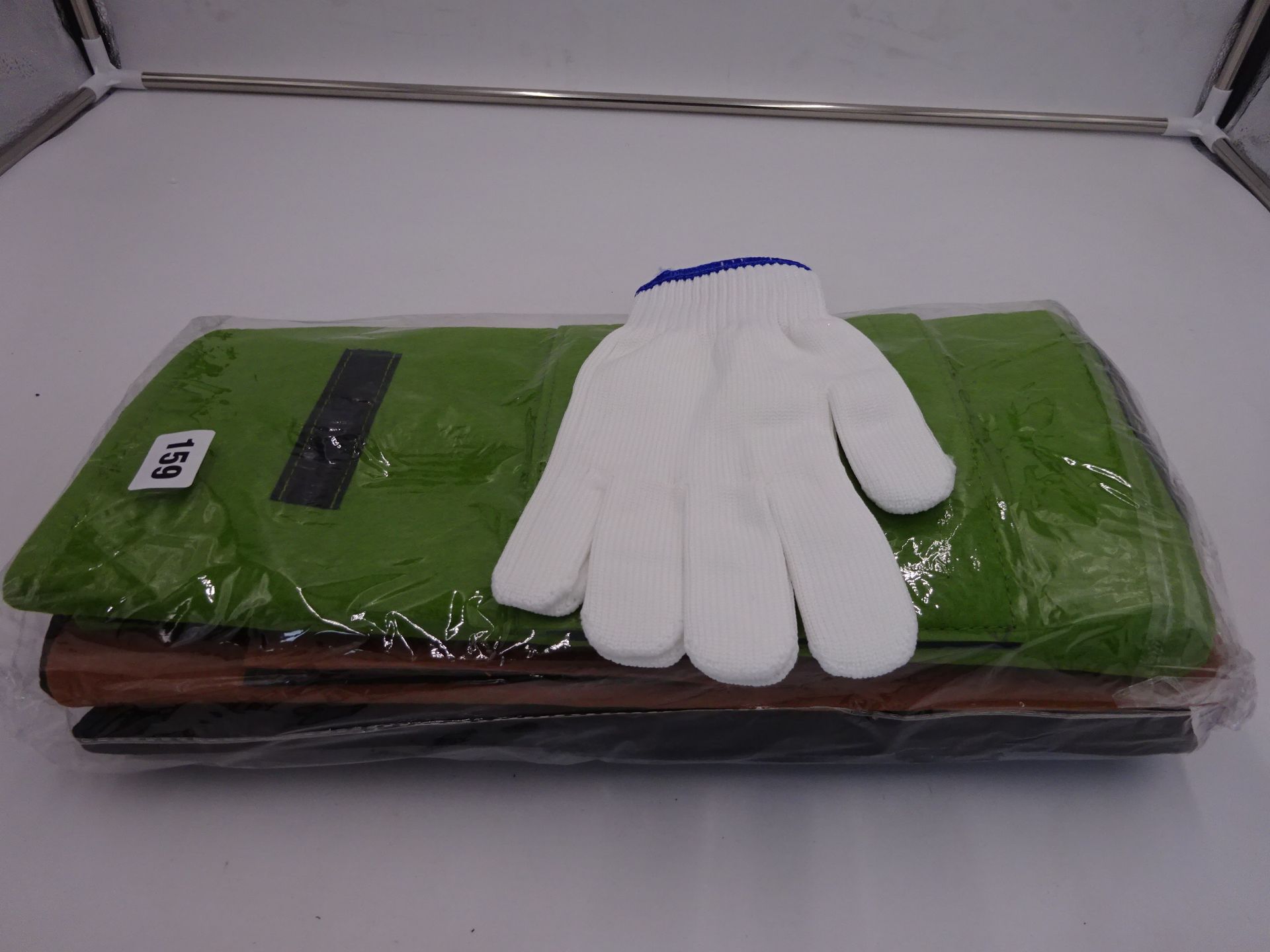 NEW 3 PACK OF PLANT GROW BAGS WITH GLOVES