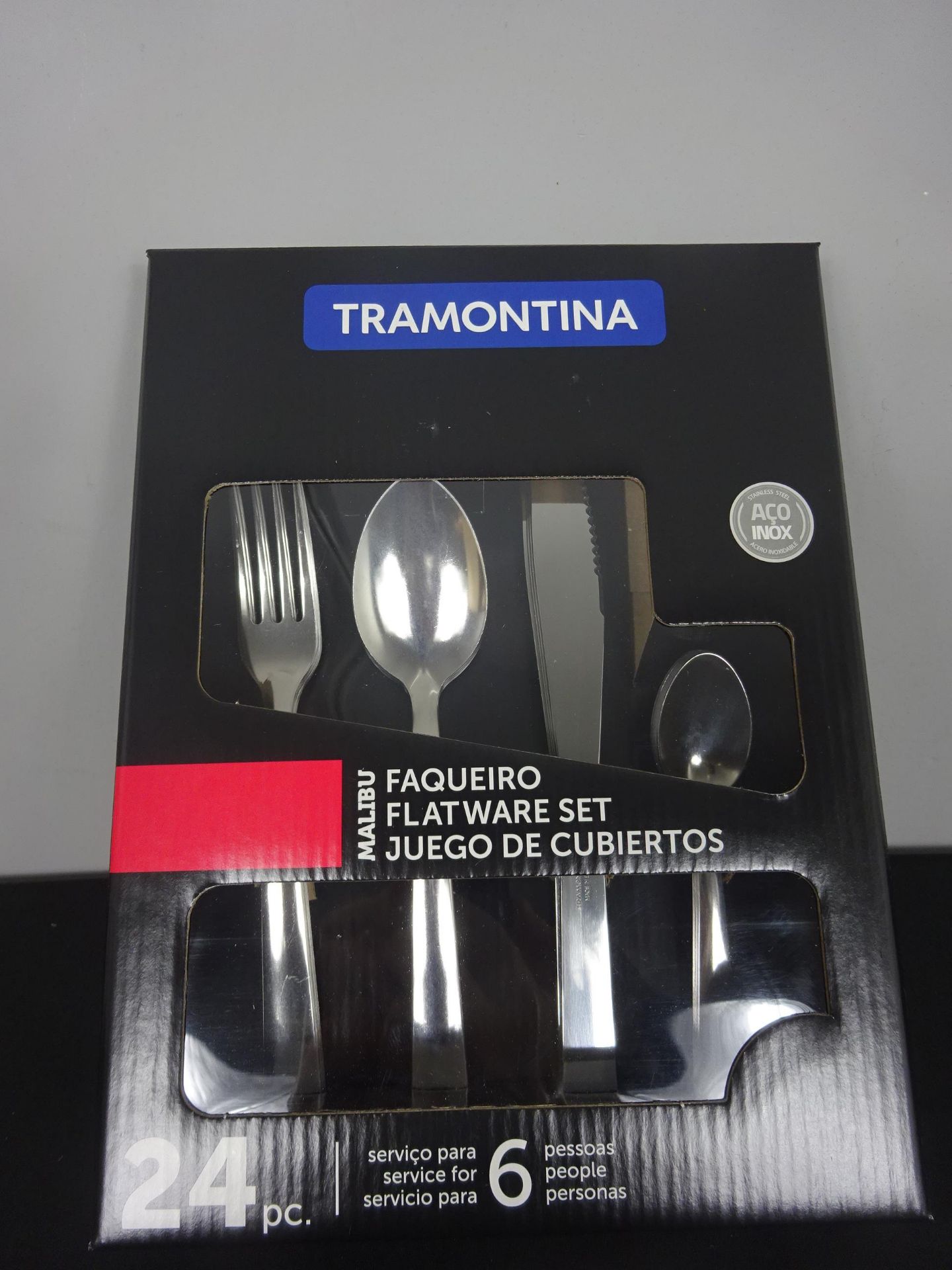 New 24pc Tramontina Cuttlery Set Includes 6 Steak Knives, 6 Forks, 6 Teaspoons & 6 Table Spoons