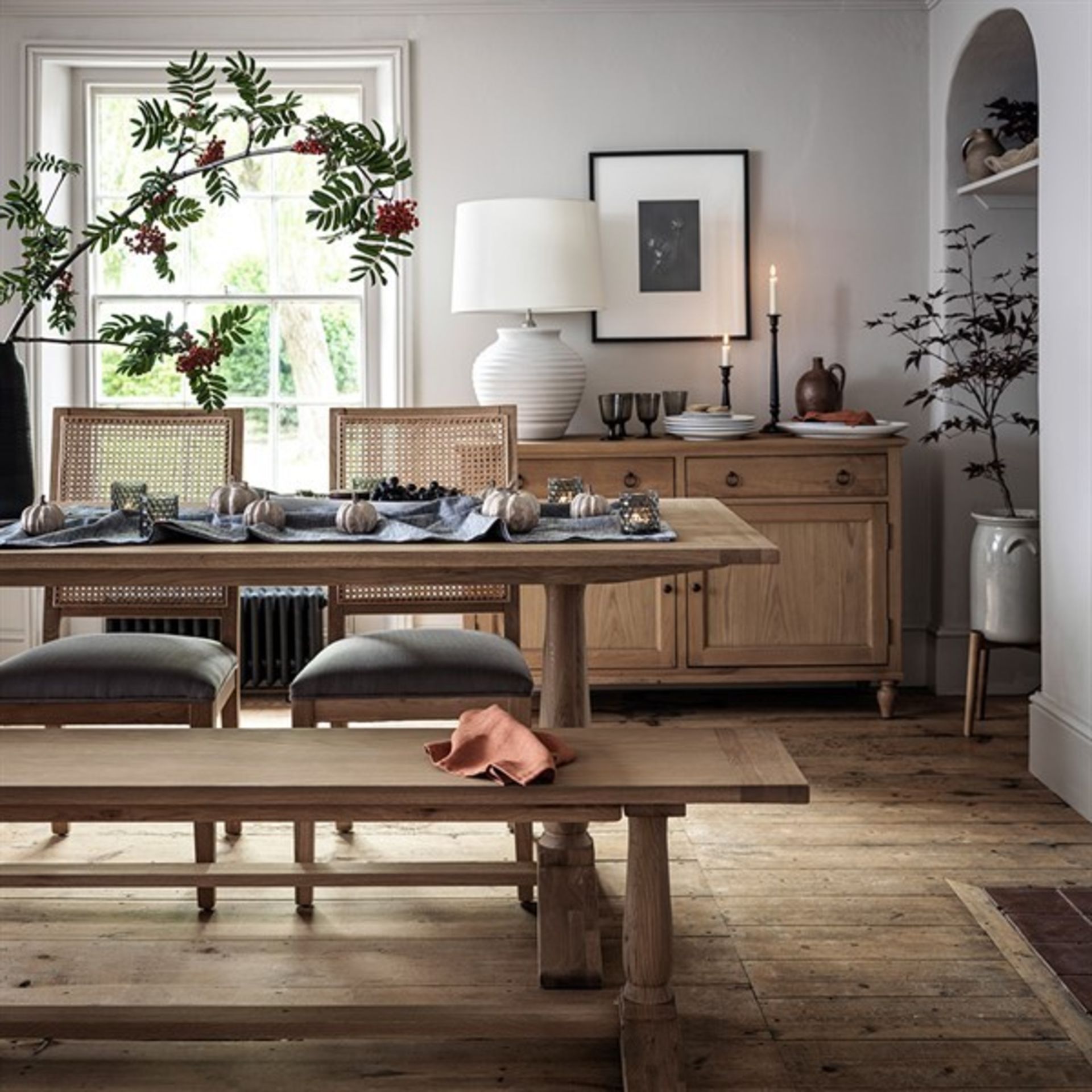 RRP £799 - COTSWOLD COMPANY Elkstone Mellow Oak Pedestal Dining Table (H)78 x (W) 90 x (L)220cm - NO