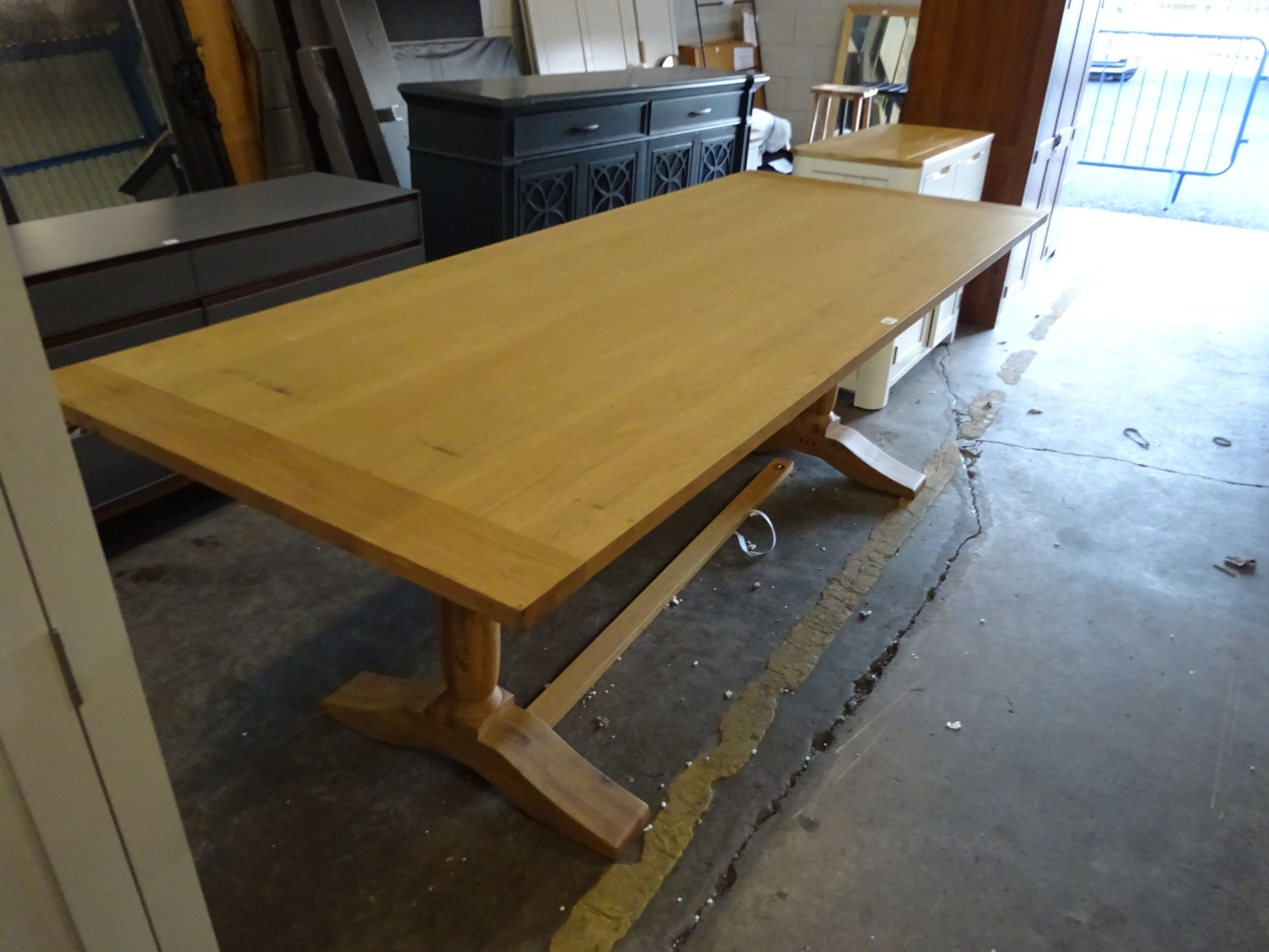 RRP £799 - COTSWOLD COMPANY Elkstone Mellow Oak Pedestal Dining Table (H)78 x (W) 90 x (L)220cm - NO - Image 5 of 7