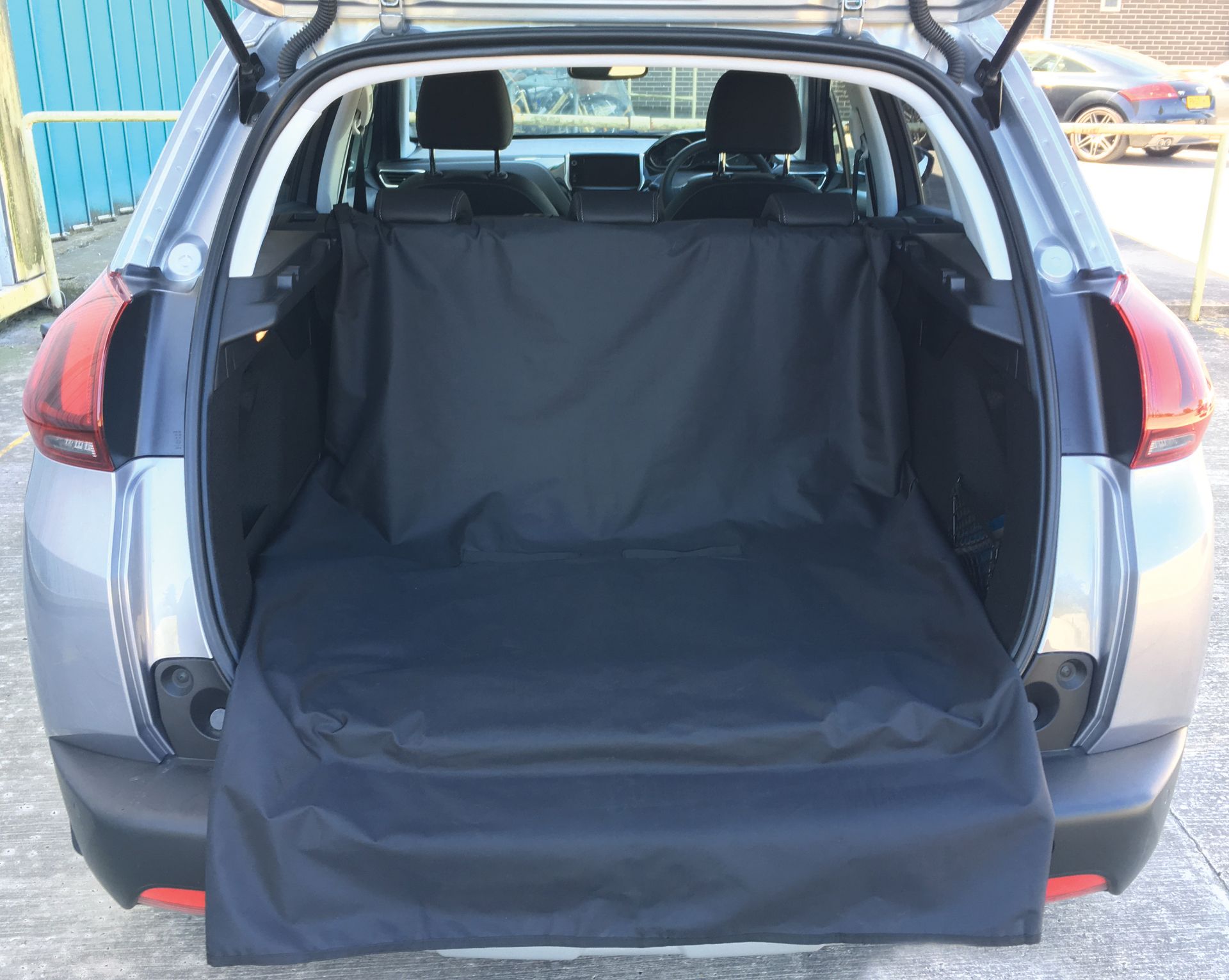 New Vehicle Seat or Boot Cover - 146 x 143cm - Image 2 of 2