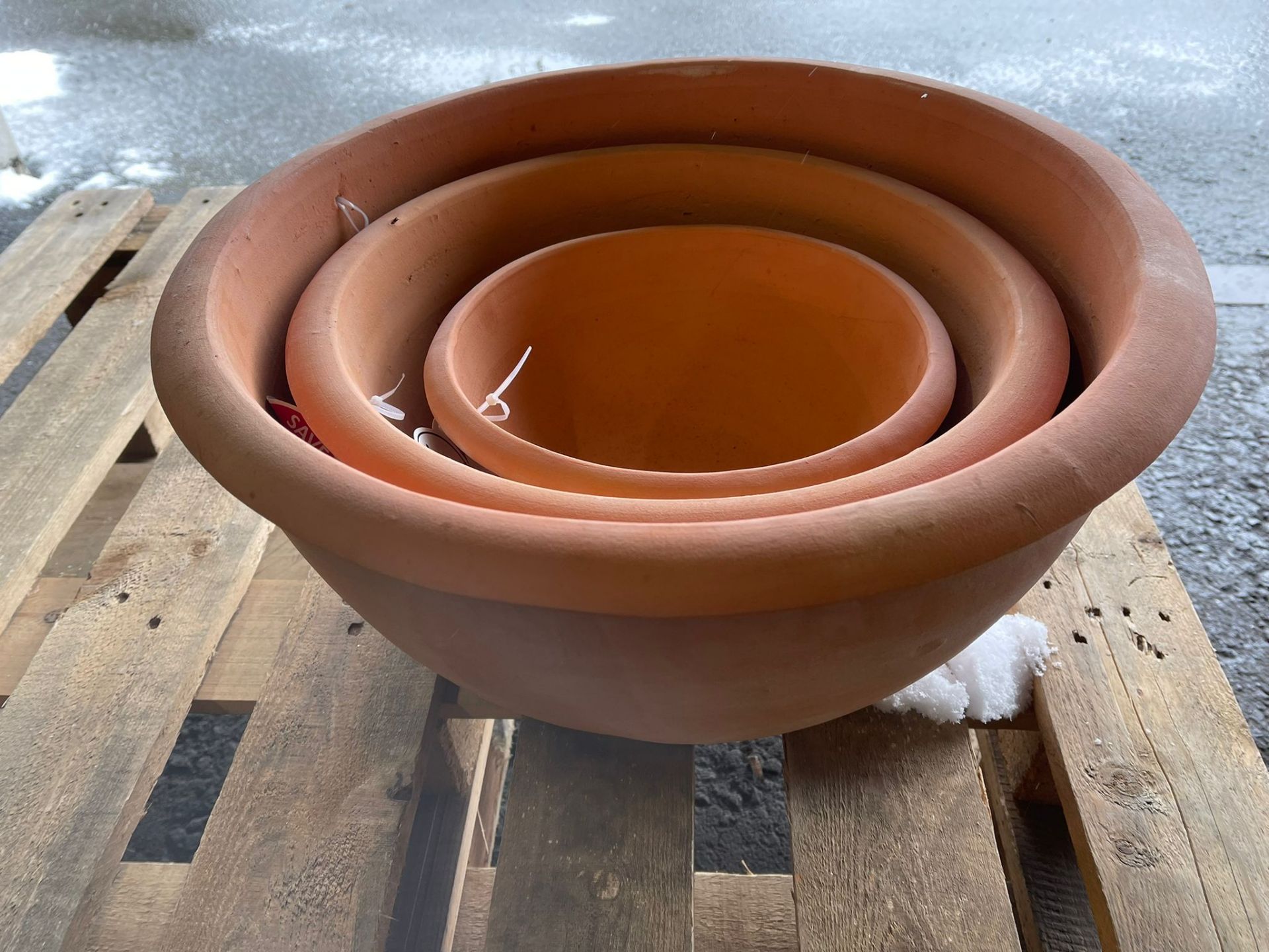 RRP £120 PLUS - X3 New Terracota Pots, 1 Large, 1 Medium & 1 Small. Frost Proof Guaranteed. - Image 2 of 3