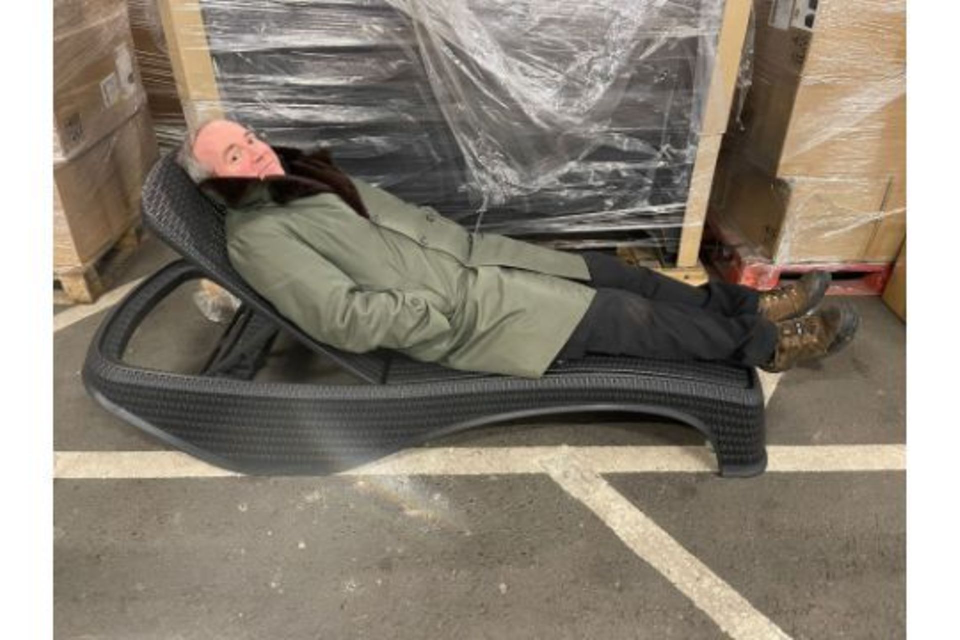New Keter Black Plastic Reclining Sun Lounger - COLLECTION ONLY - VERY LIMITED STOCK - Image 2 of 3