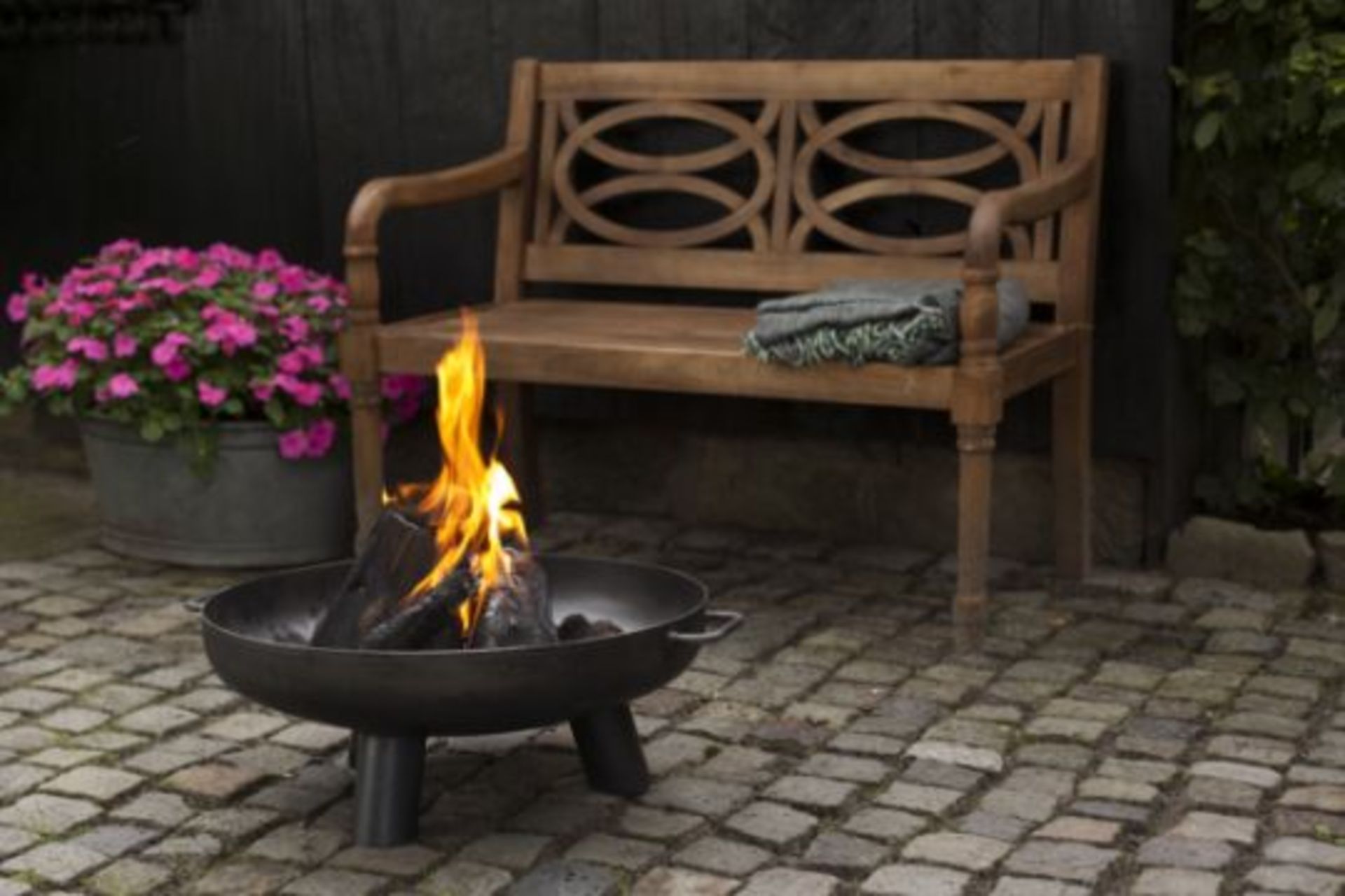 RRP £144.99 - FF241 New 60CM Steel Fire Bowl - COLLECTION OR PALLET DELIVERY ONLY