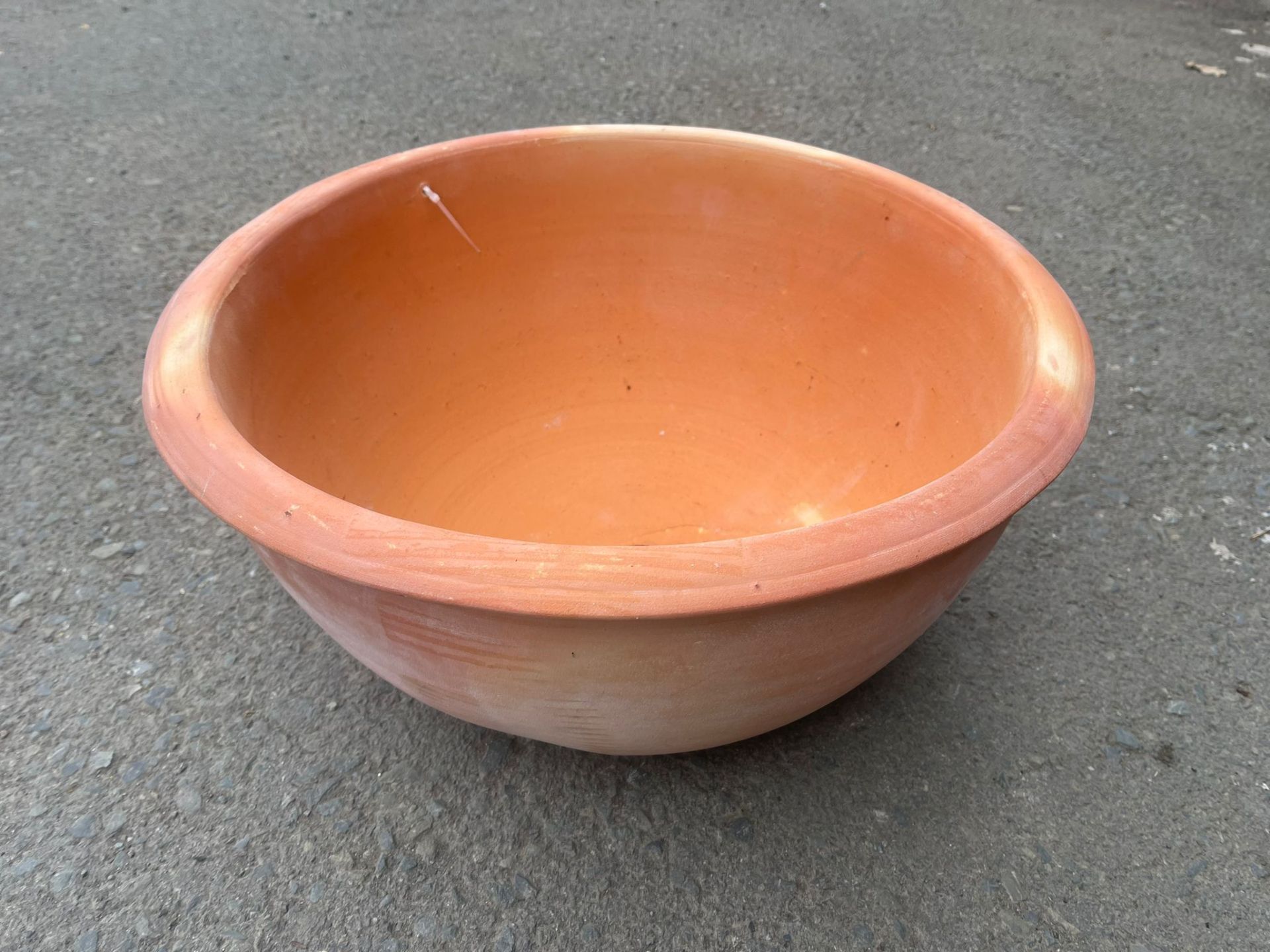 RRP £59.99 - NEW LARGE TERRACOTTA PLANTER, FROST PROOF. COLLECTION ONLY