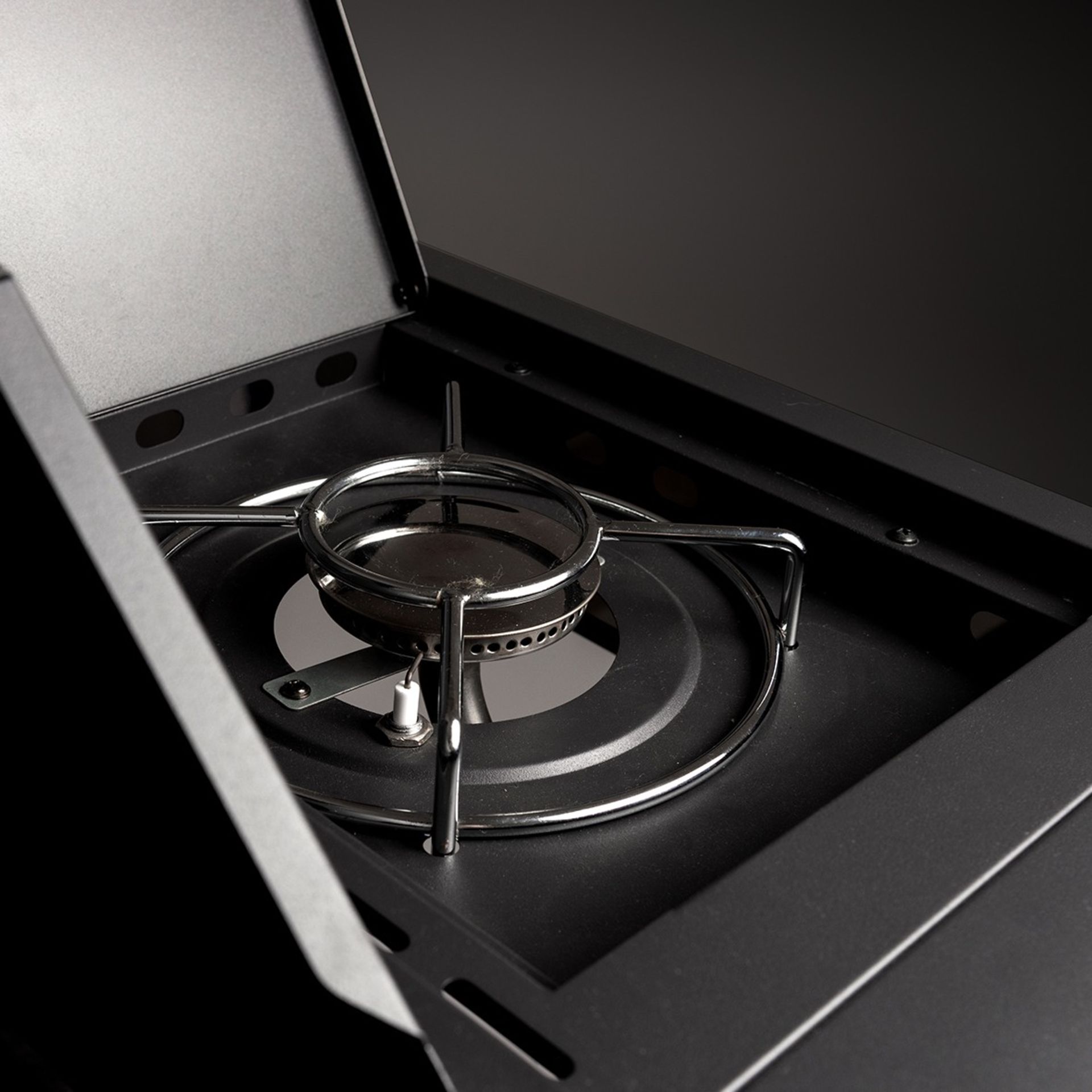 RRP Â£499 - New Fogo & Charma 4 Burner BBQ In Stainless. The Scorpion 4.1 in stainless steel in a - Image 6 of 9
