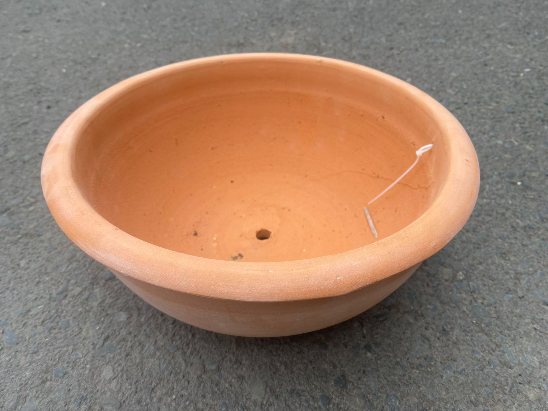 RRP Â£39.99 - NEW MEDIUM TERRACOTTA PLANTER, FROST PROOF. COLLECTION ONLY