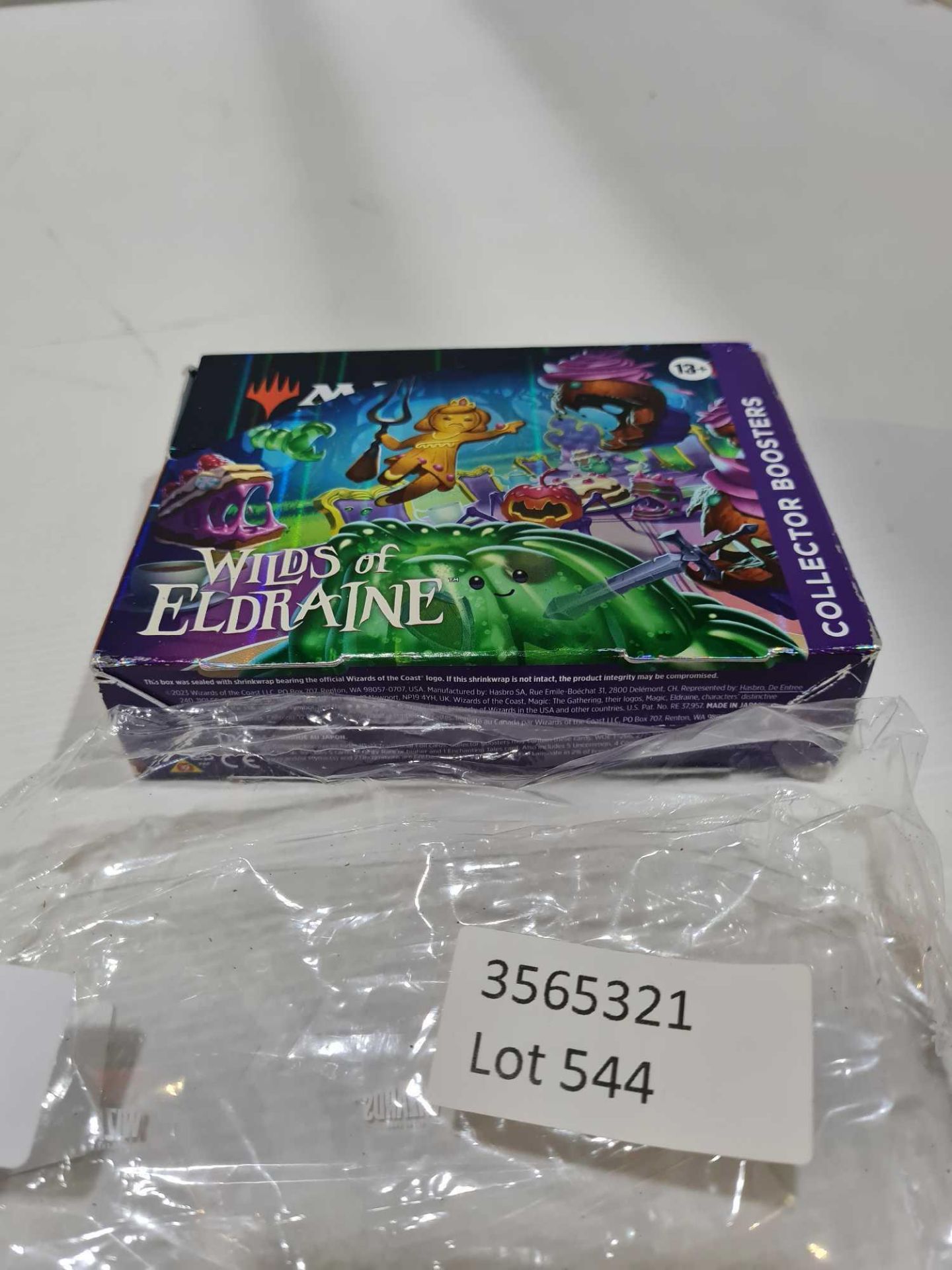 RRP Â£260.99 Magic: The Gathering Wilds of Eldraine Collector Booster Box - 12 Packs (180 Magic