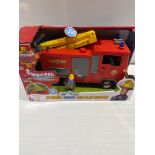 RRP Â£28.95 FIREMAN SAM Electronic Spray and Play Jupiter fire engine, free-wheeling with lights,