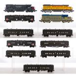 Weaver Model Train O Scale Locomotive and Train Car Assortment