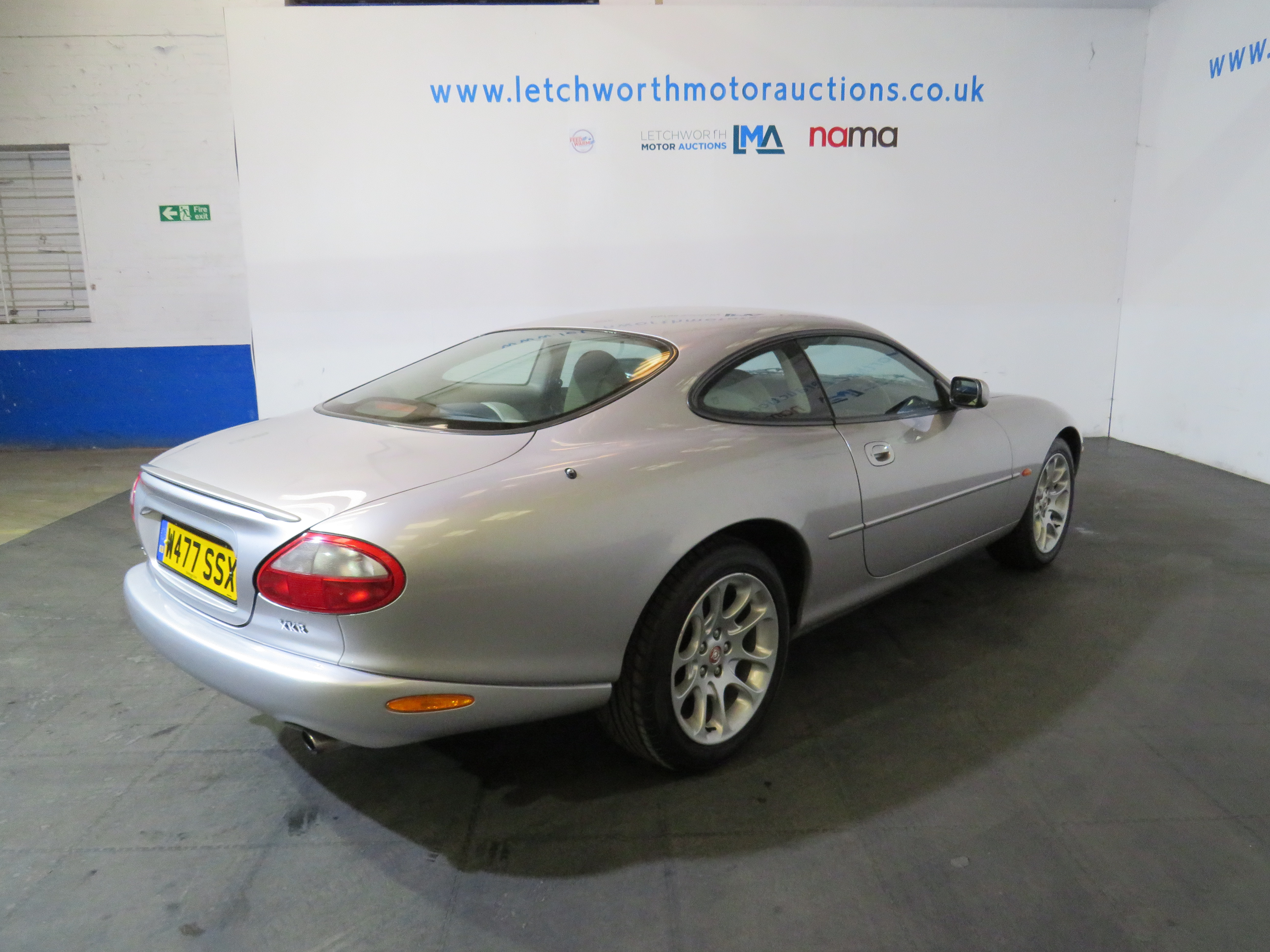 2000 Jaguar XKR Auto Coupe - 3998cc - Image 6 of 19