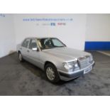 1990 Mercedes 260E Auto - 2599cc