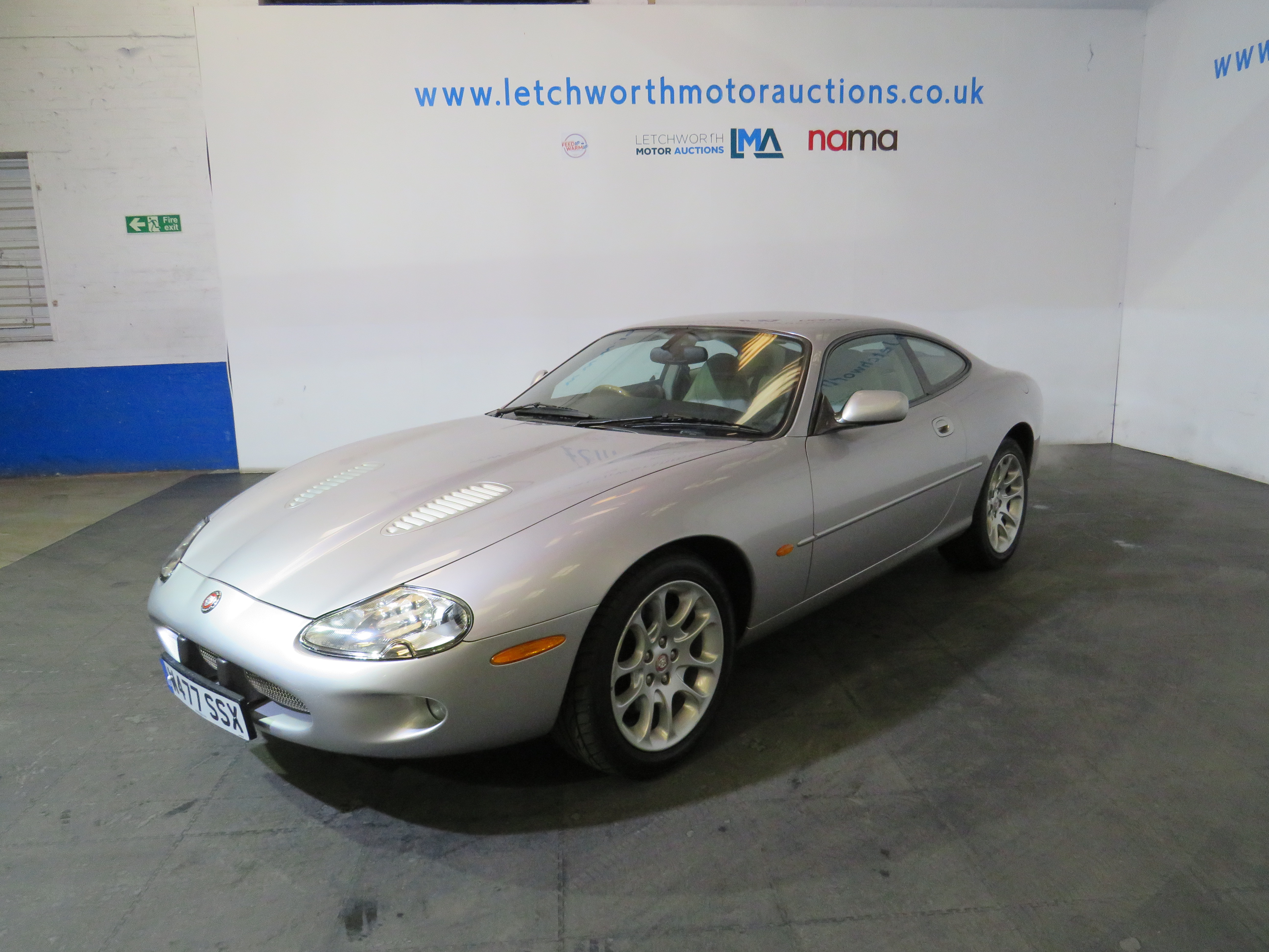 2000 Jaguar XKR Auto Coupe - 3998cc - Image 3 of 19