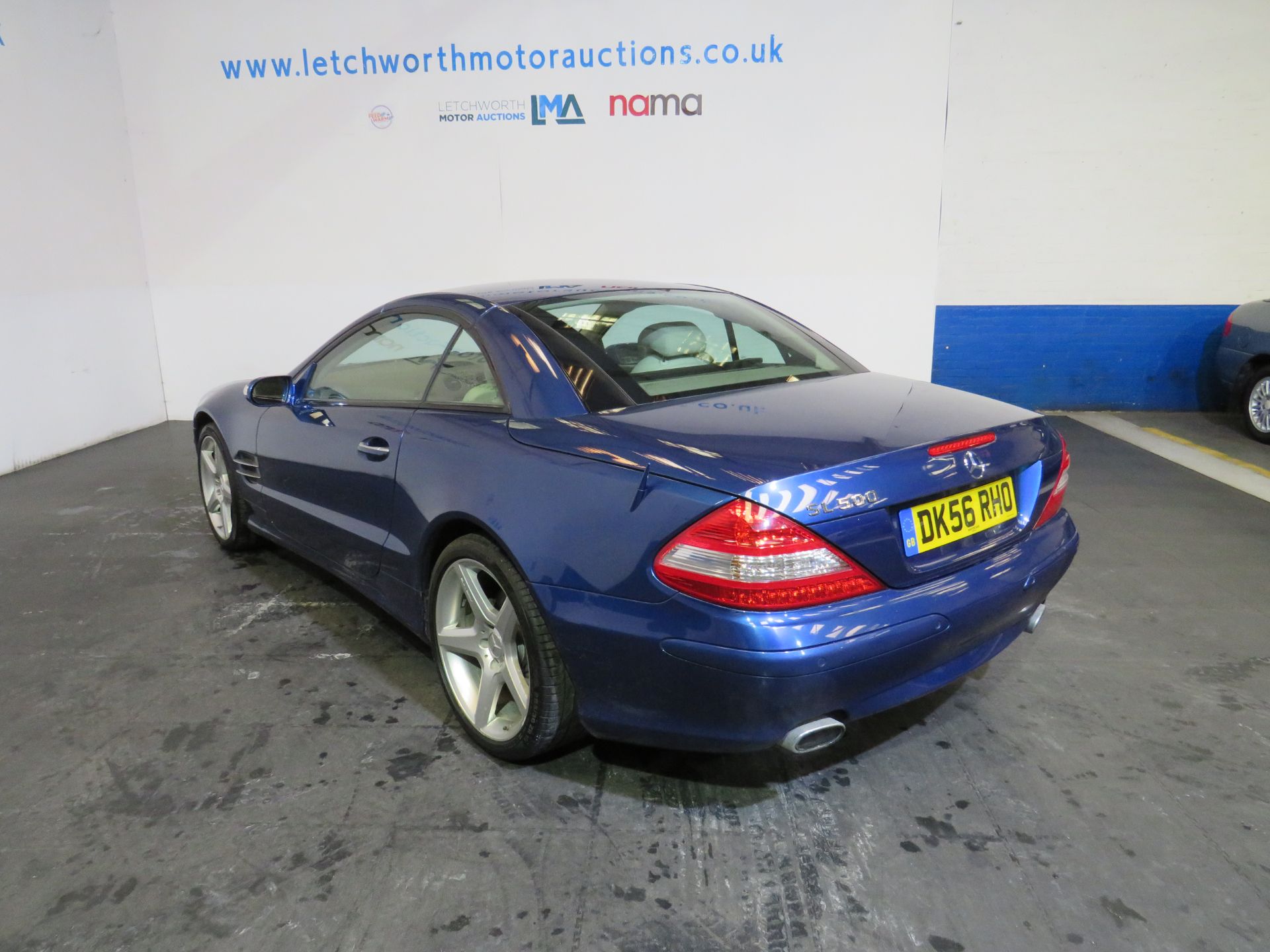 2006 Mercedes SL500 Auto - 5461cc - Image 8 of 23