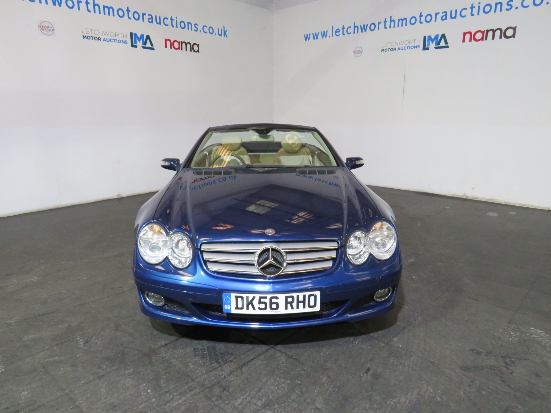 2006 Mercedes SL500 Auto - 5461cc - Image 3 of 23