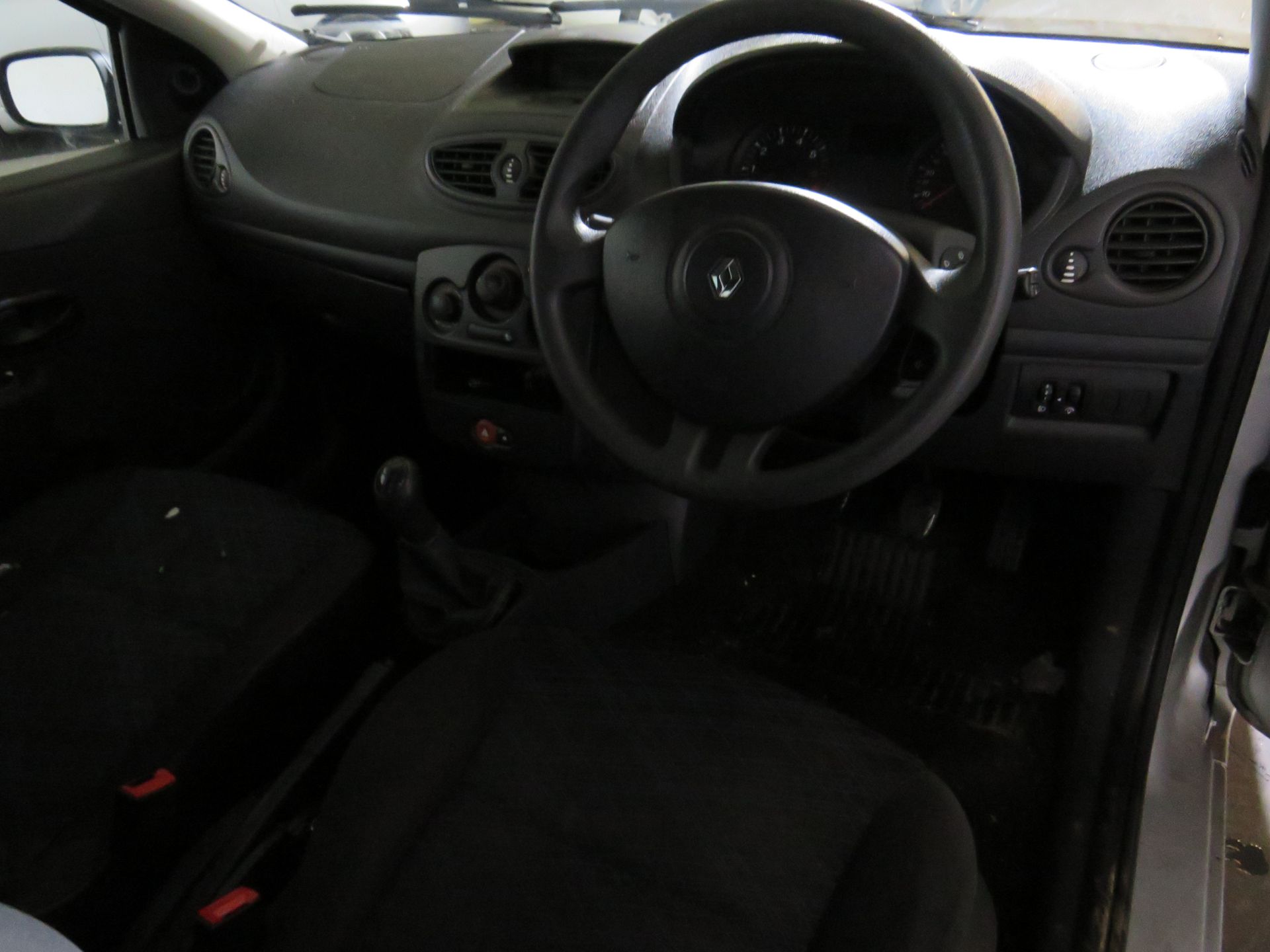 2009 Renault Clio Extreme - 1149cc - Image 8 of 16