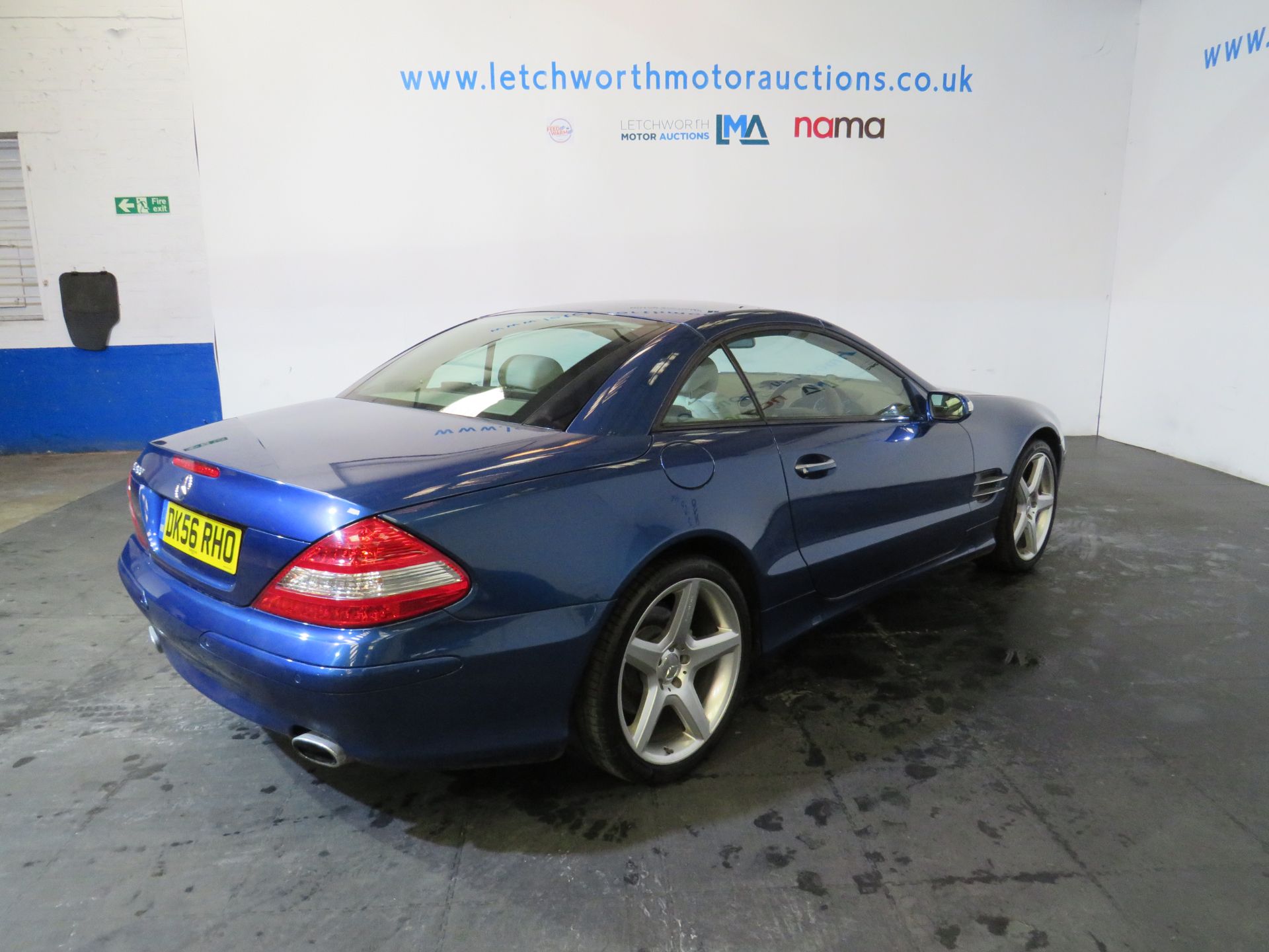 2006 Mercedes SL500 Auto - 5461cc - Image 12 of 23