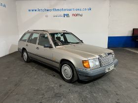 1987 Mercedes 300TE Auto - 2962cc