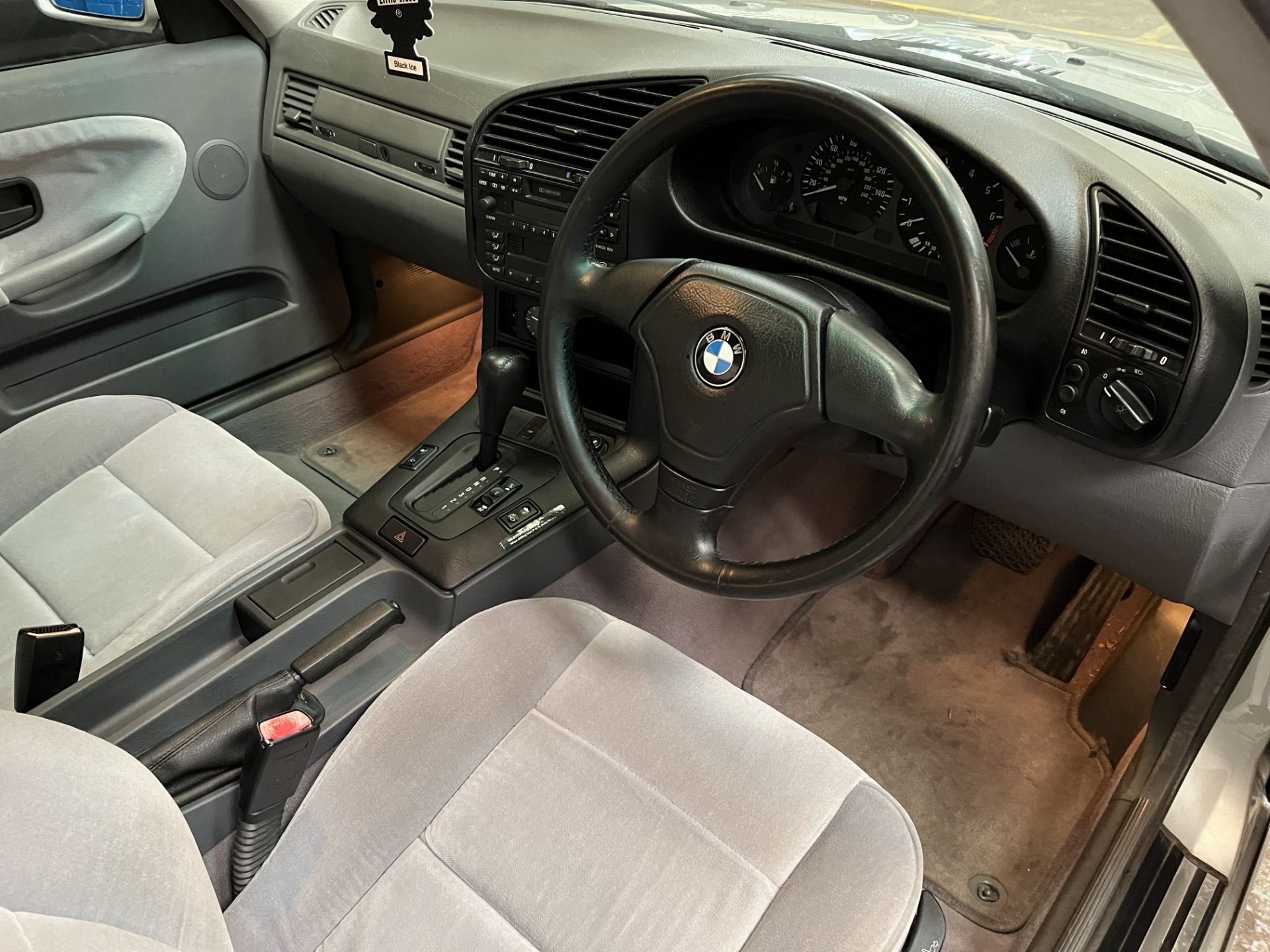 1998 BMW 318is Auto - 1896cc - Image 9 of 19