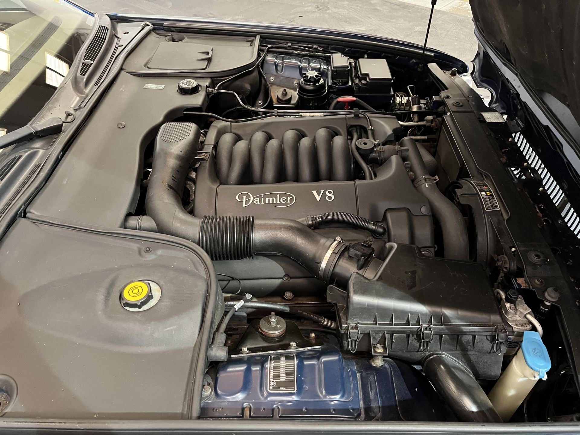 2001 Daimler V8 Auto - 3996cc - Image 15 of 21