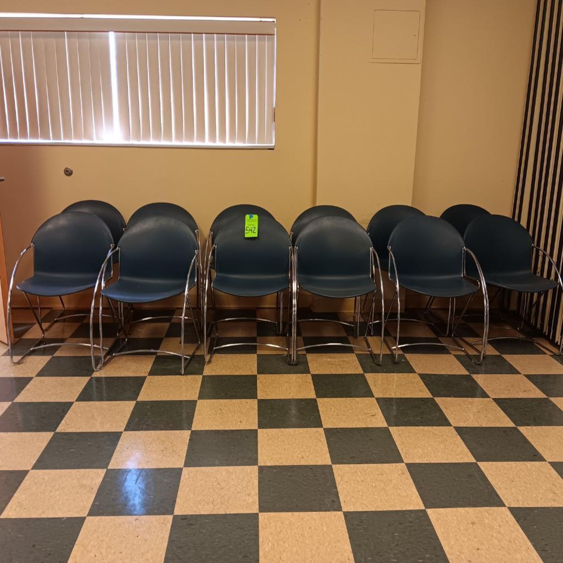 Lot of 10 Chairs