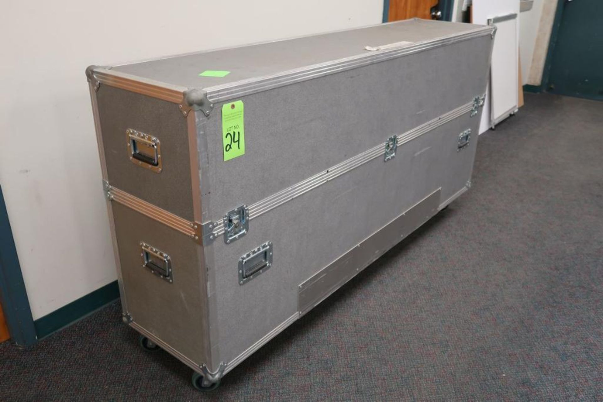 ES-12-PB-8002 PROTOCOLE 2-Person Portable Work Space in Multi-Caisses Portable Workspace Case - Image 3 of 8