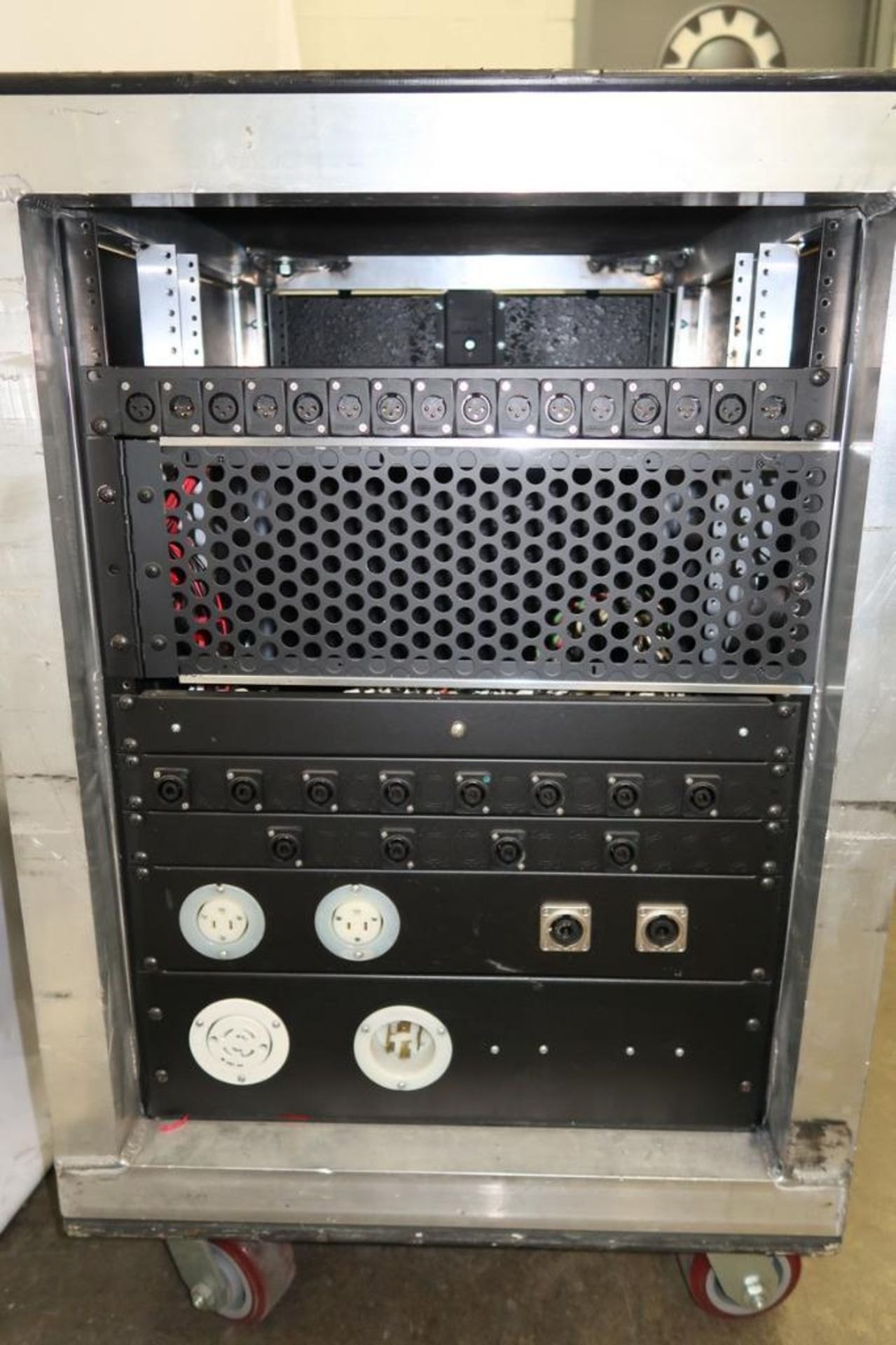 Custom Amp Rack - Image 2 of 4