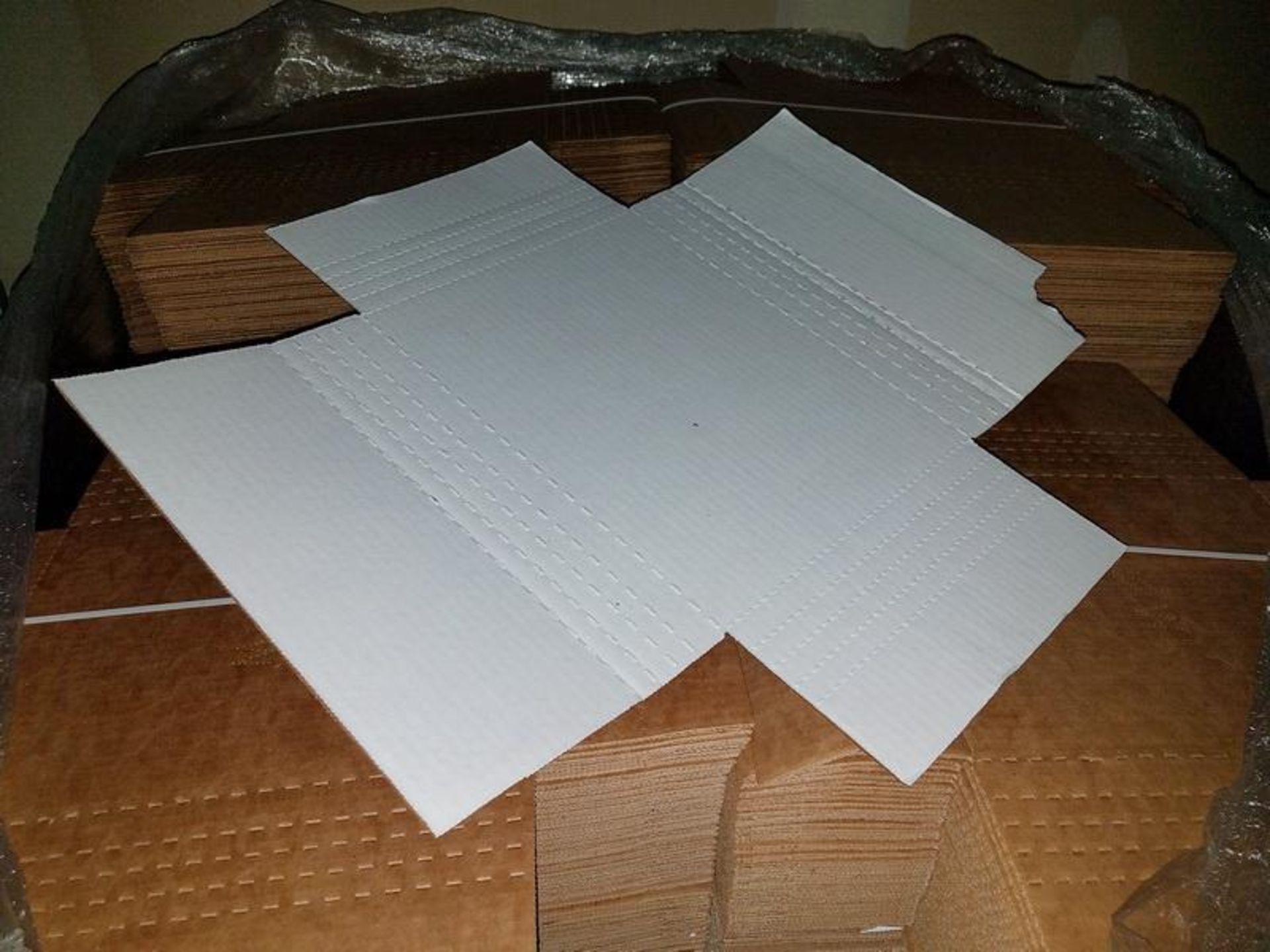 Lot Corrugated Inserts, multiple perforations - Image 2 of 2