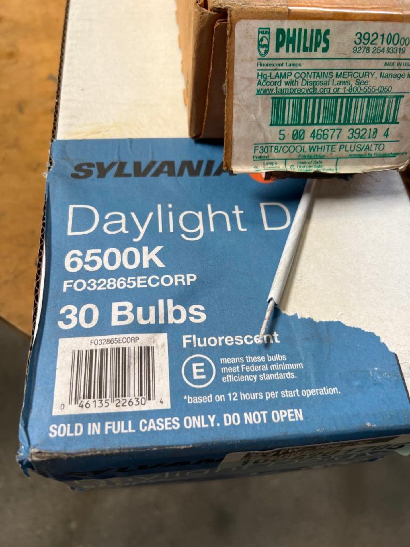 Lot of (5) Boxes of GE & SYLVANIA Fluorescent Lights - Image 2 of 4