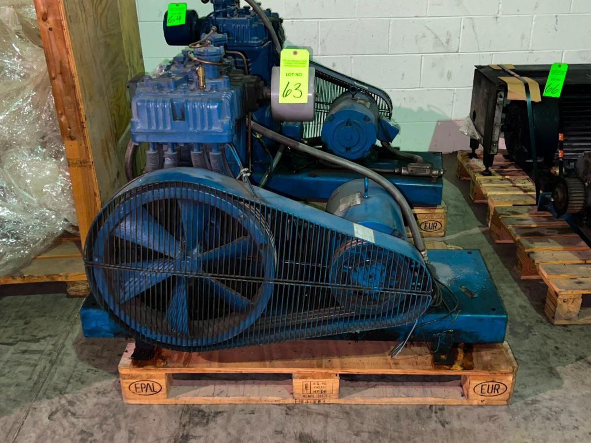 Scales Model 6904 Air Compressor