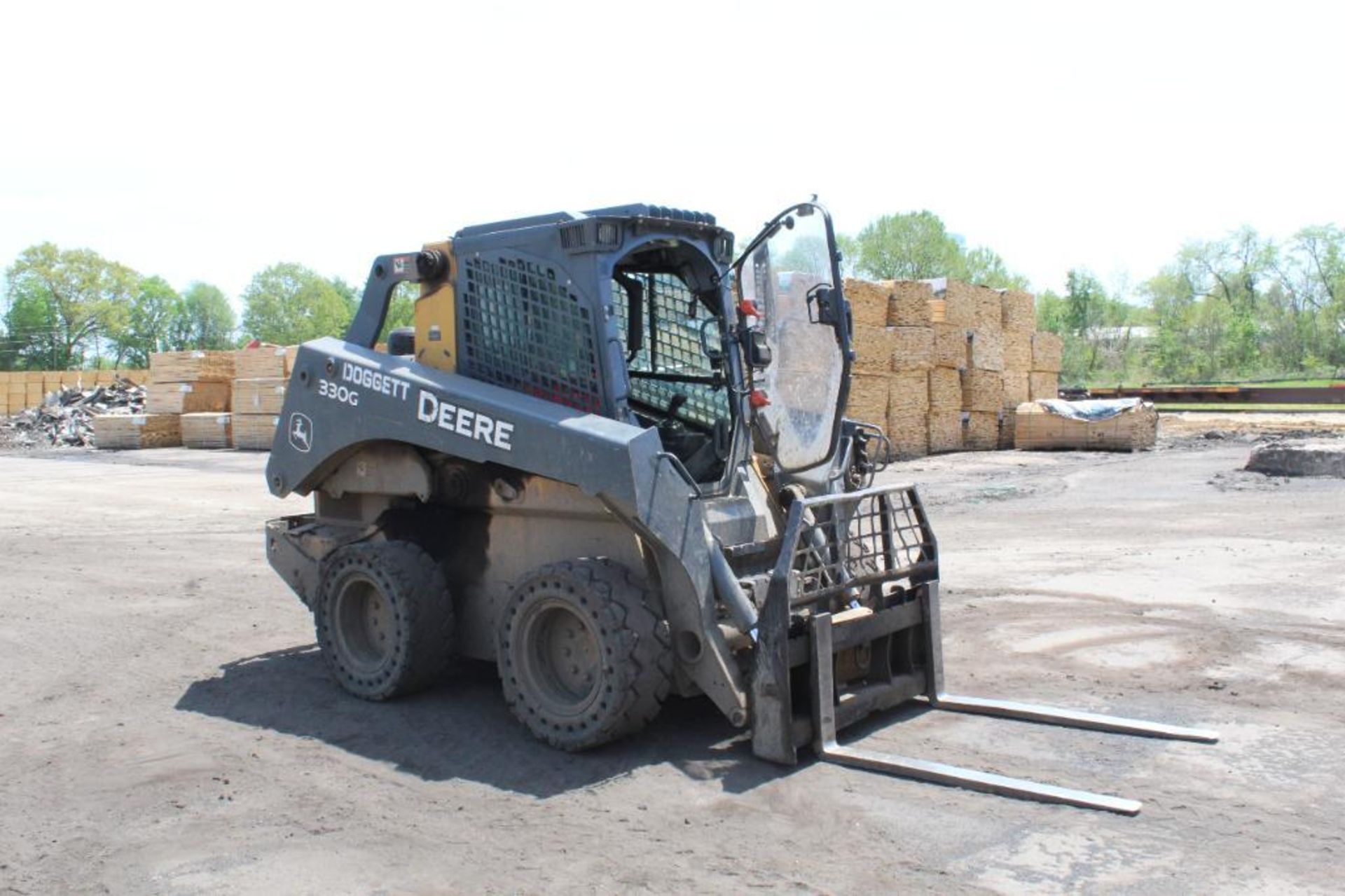 2019 John Deere 330G SKIDSTEER - Image 2 of 11