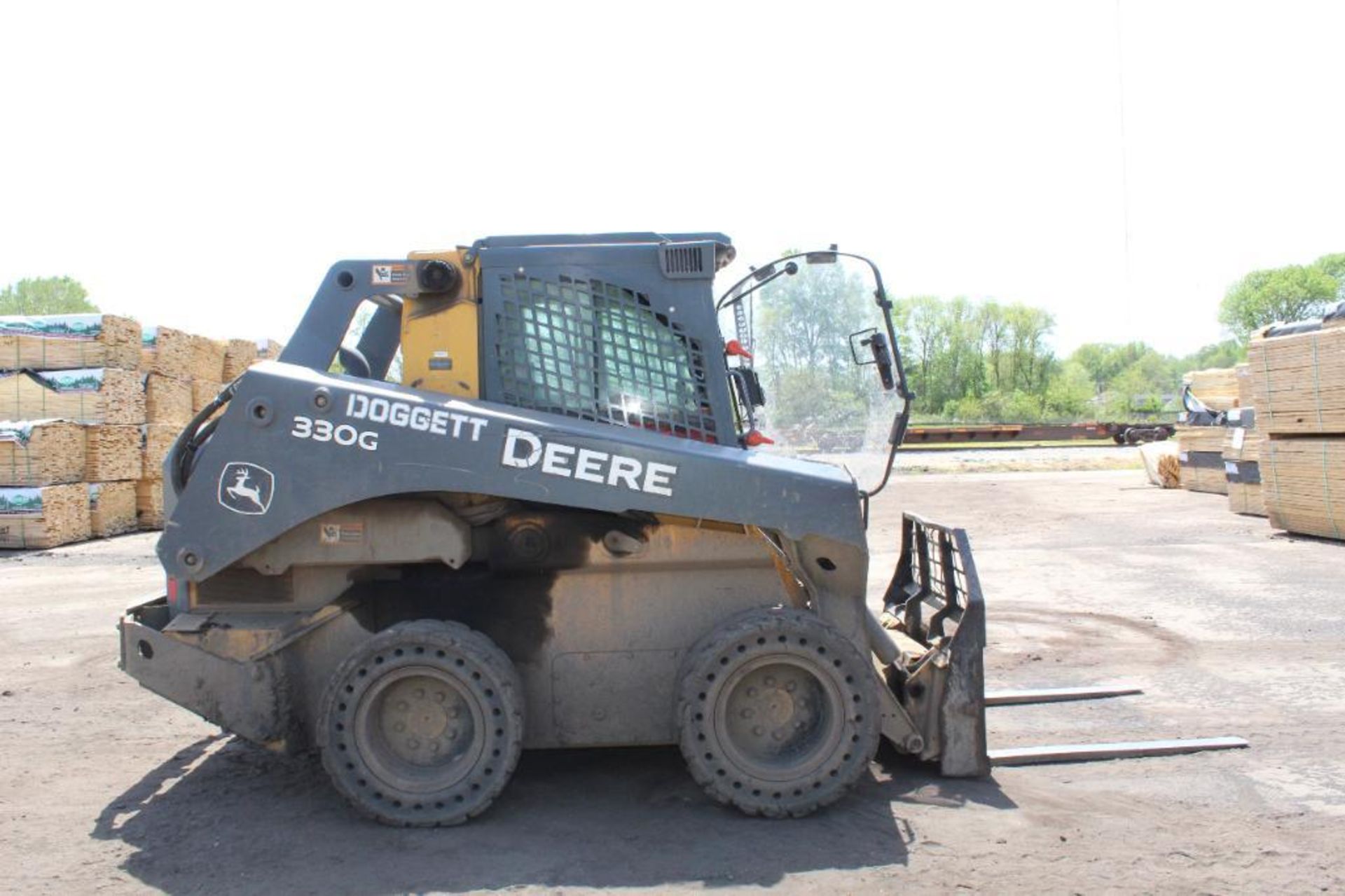 2019 John Deere 330G SKIDSTEER