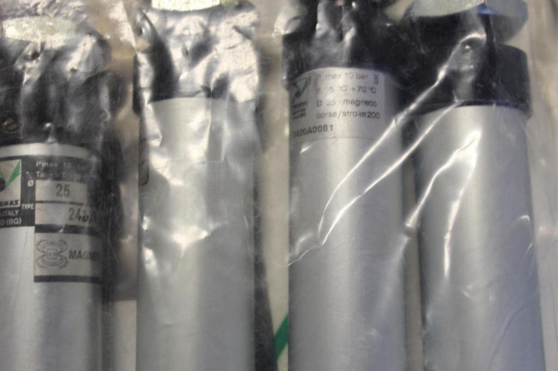 Lot of (10) Pneumax Air Cylinders - Image 2 of 4