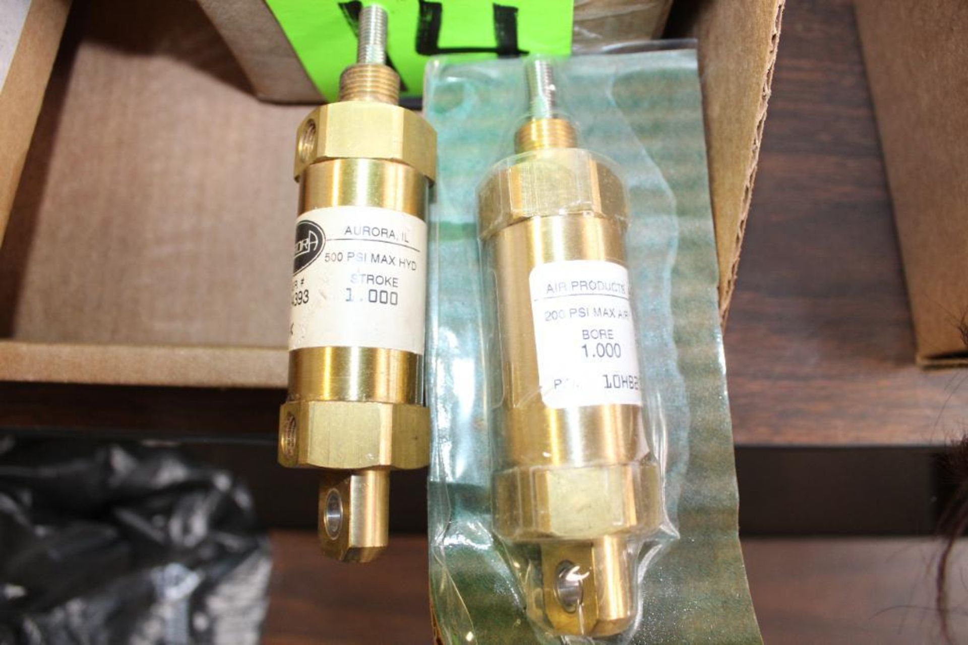 Lot of (3) Pneumatic SGMGH-09DCA-YG25 Air Cylinders Aurora