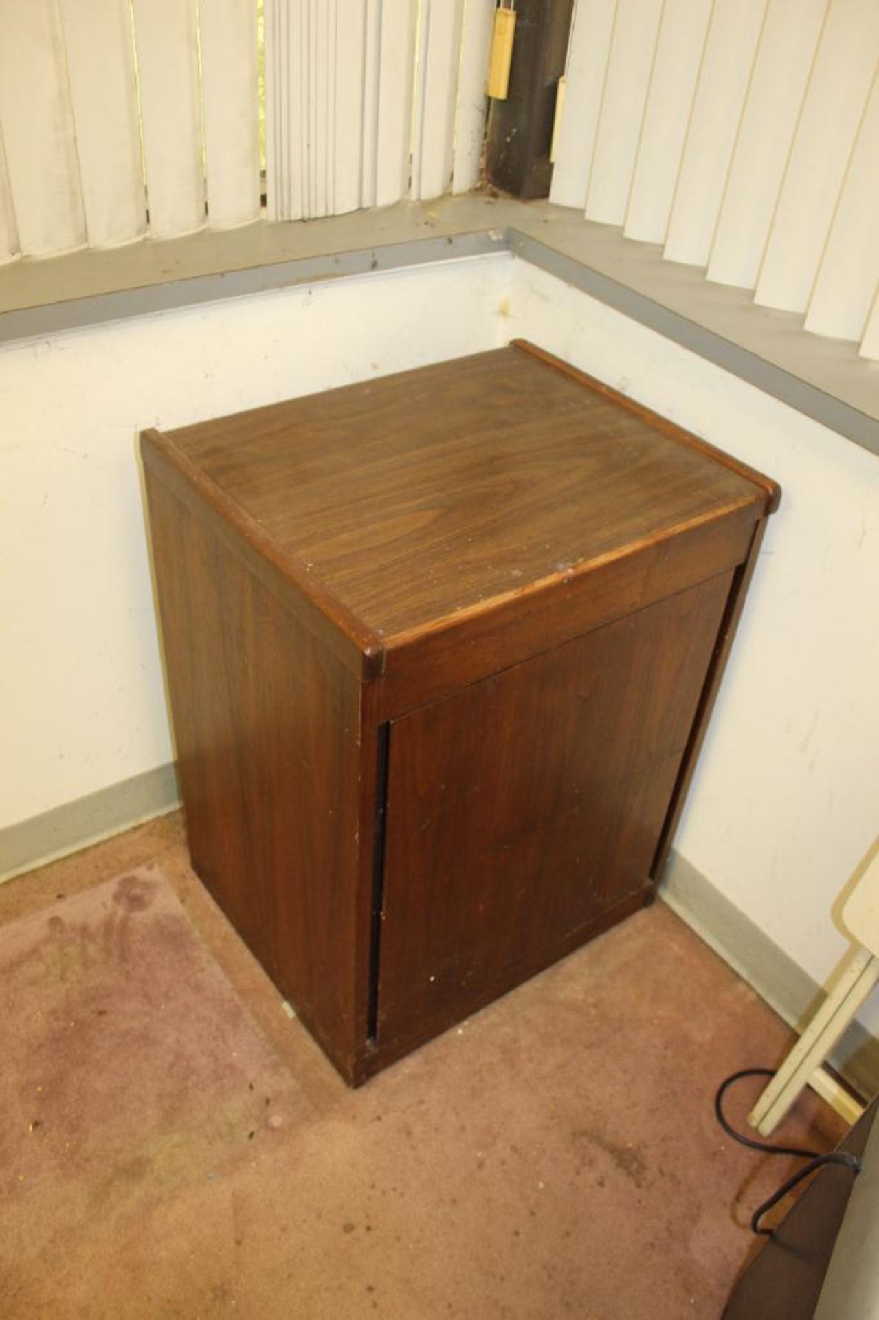 L- Shaped Desk, 1 Door File Cabinet, 4 Drawer File Cabinet, 2 Reception Chairs - Image 3 of 9