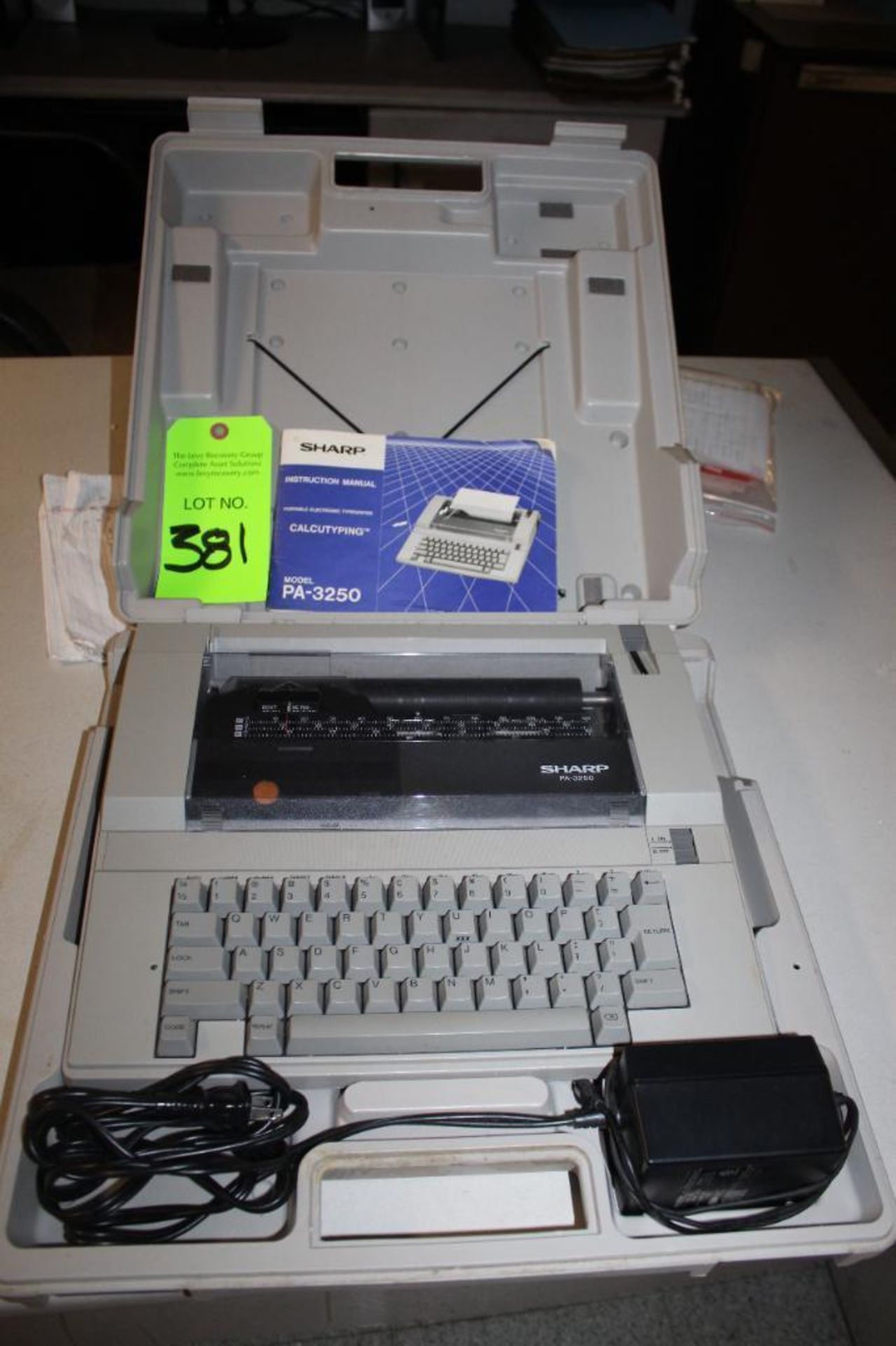 SHARP Typewriter Model PA-3250
