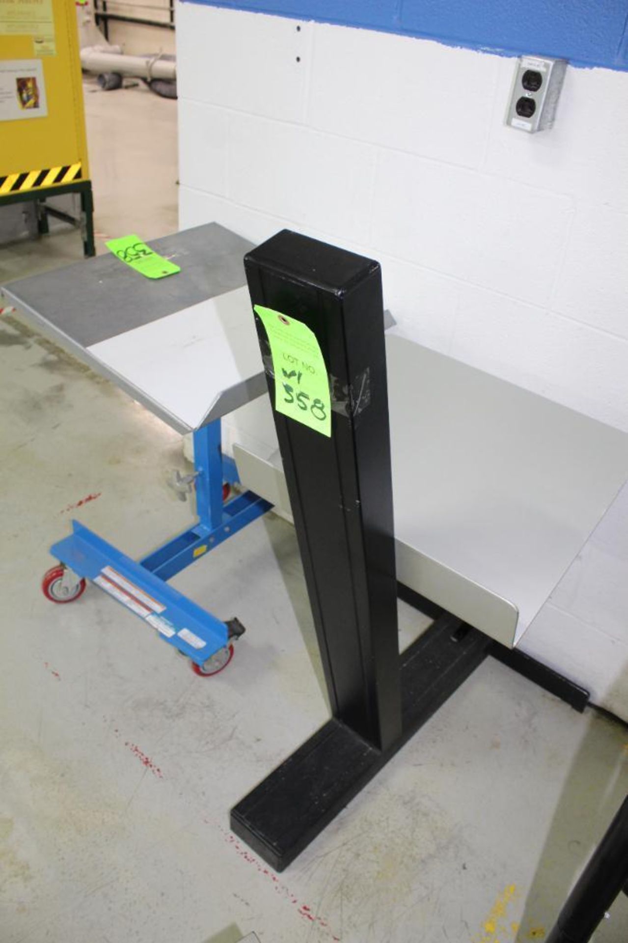 Vestil Mobile Tilting Work Table with (1) Free Standing Tilting Work Table - Image 4 of 4