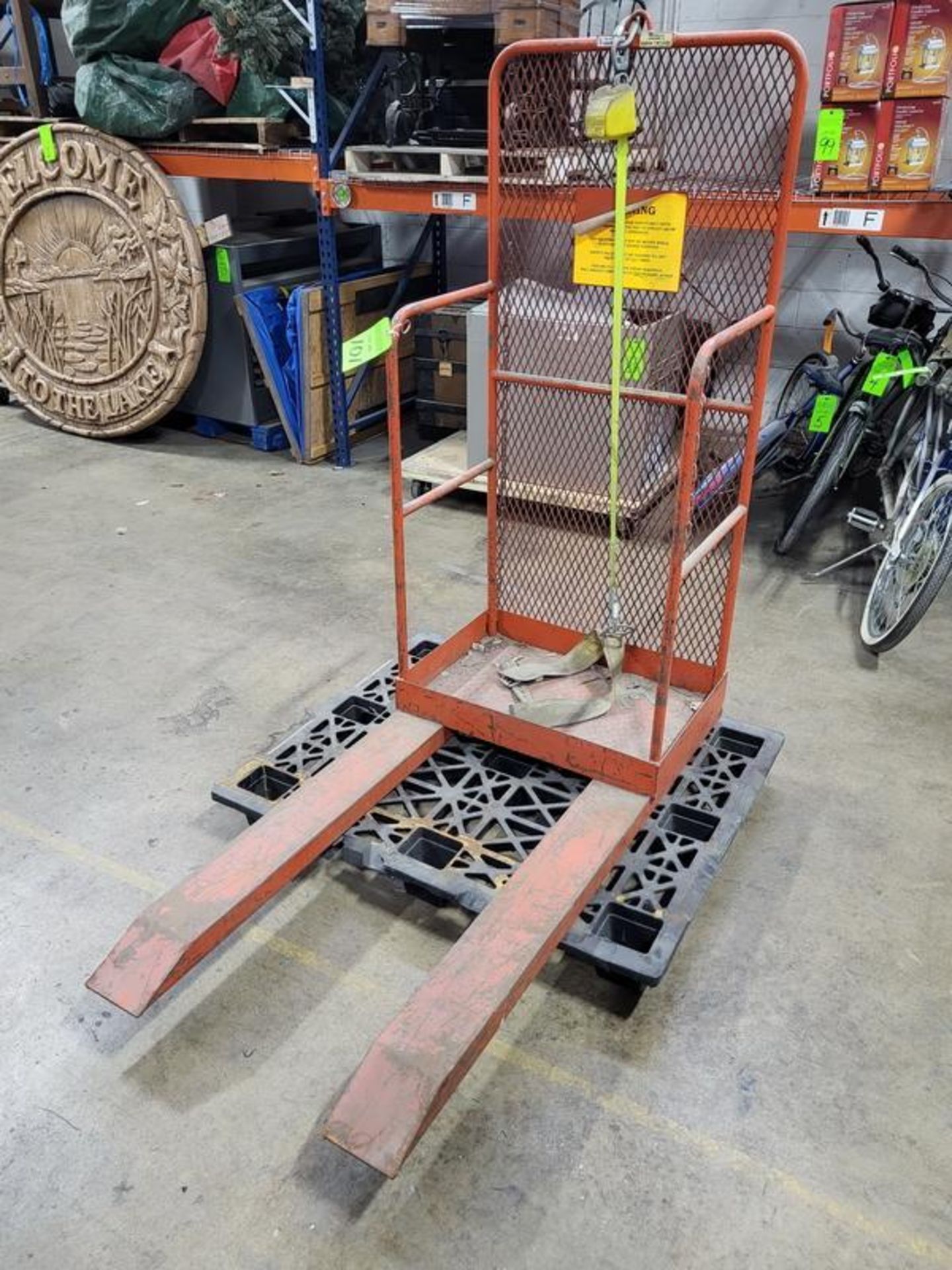 Tri-Arc Forklift Work Platform With Forks - Image 3 of 4