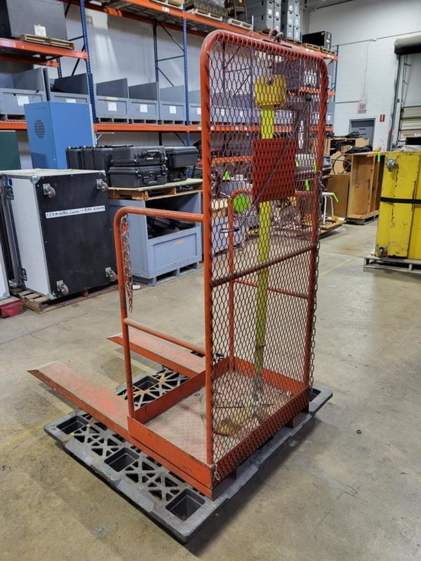 Tri-Arc Forklift Work Platform With Forks - Image 4 of 4