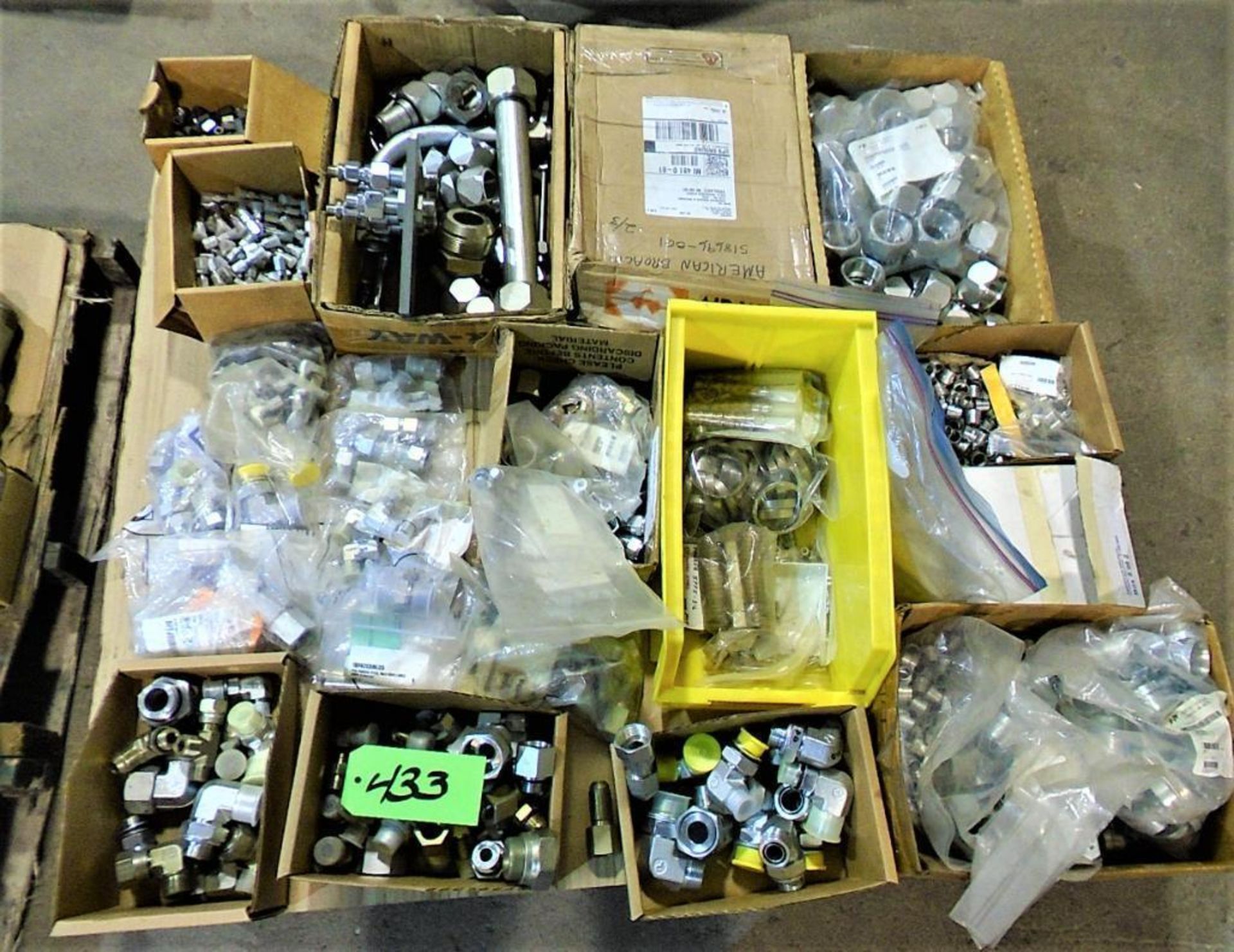 Assorted Hydraulic Fittings on one pallet