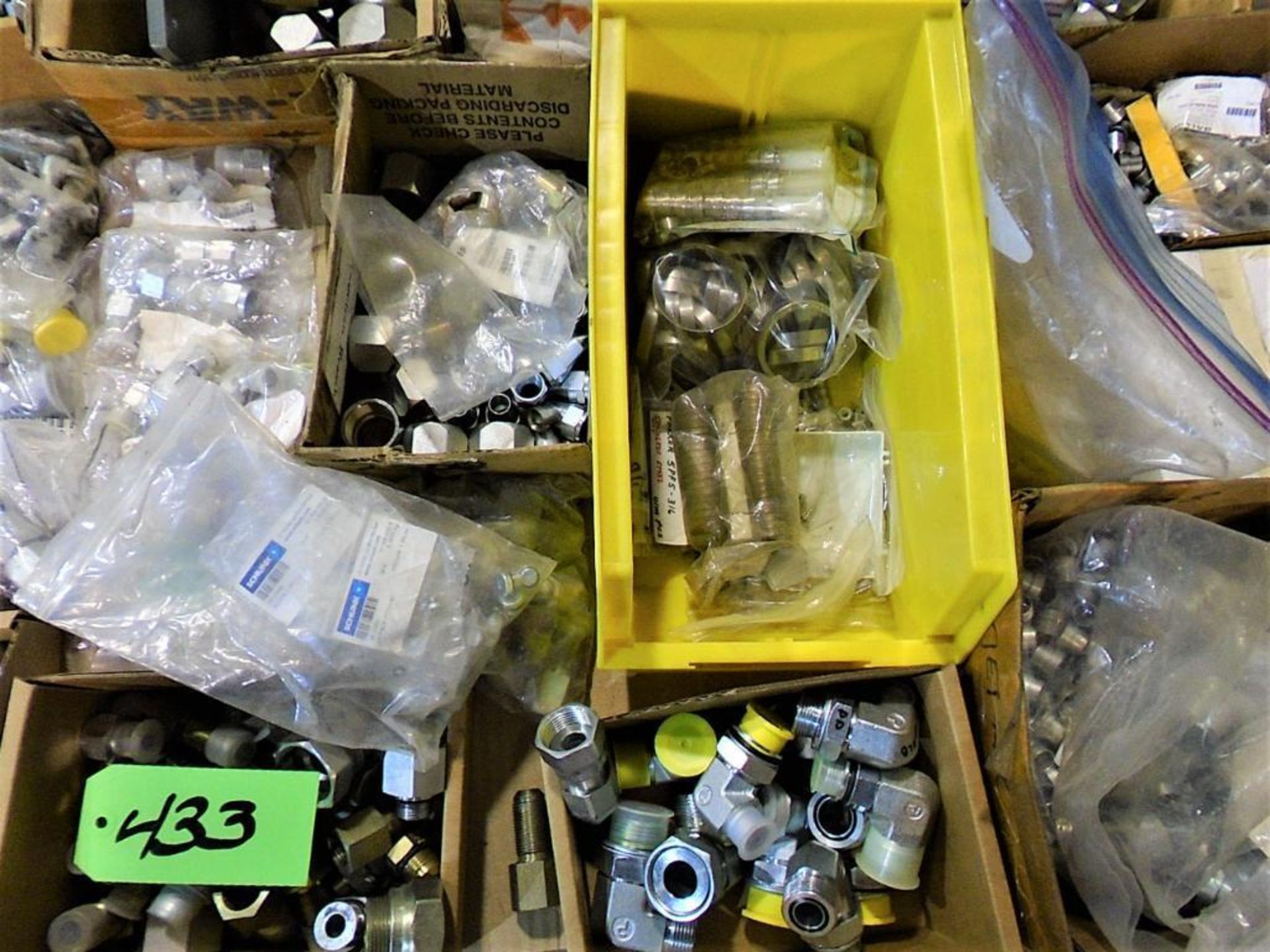 Assorted Hydraulic Fittings on one pallet - Image 3 of 7