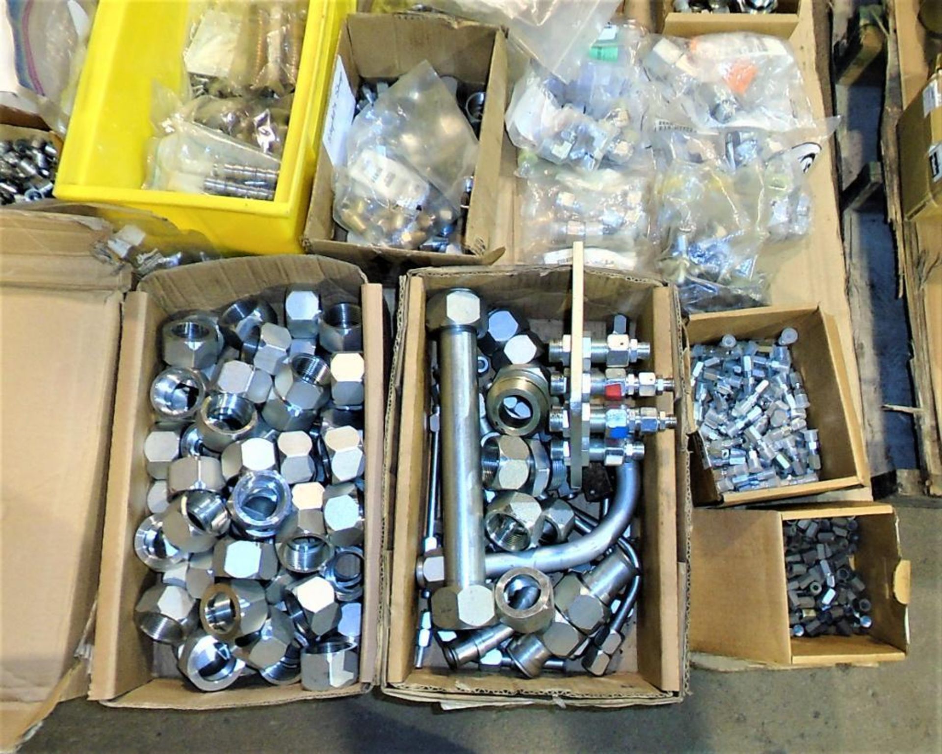 Assorted Hydraulic Fittings on one pallet - Image 5 of 7